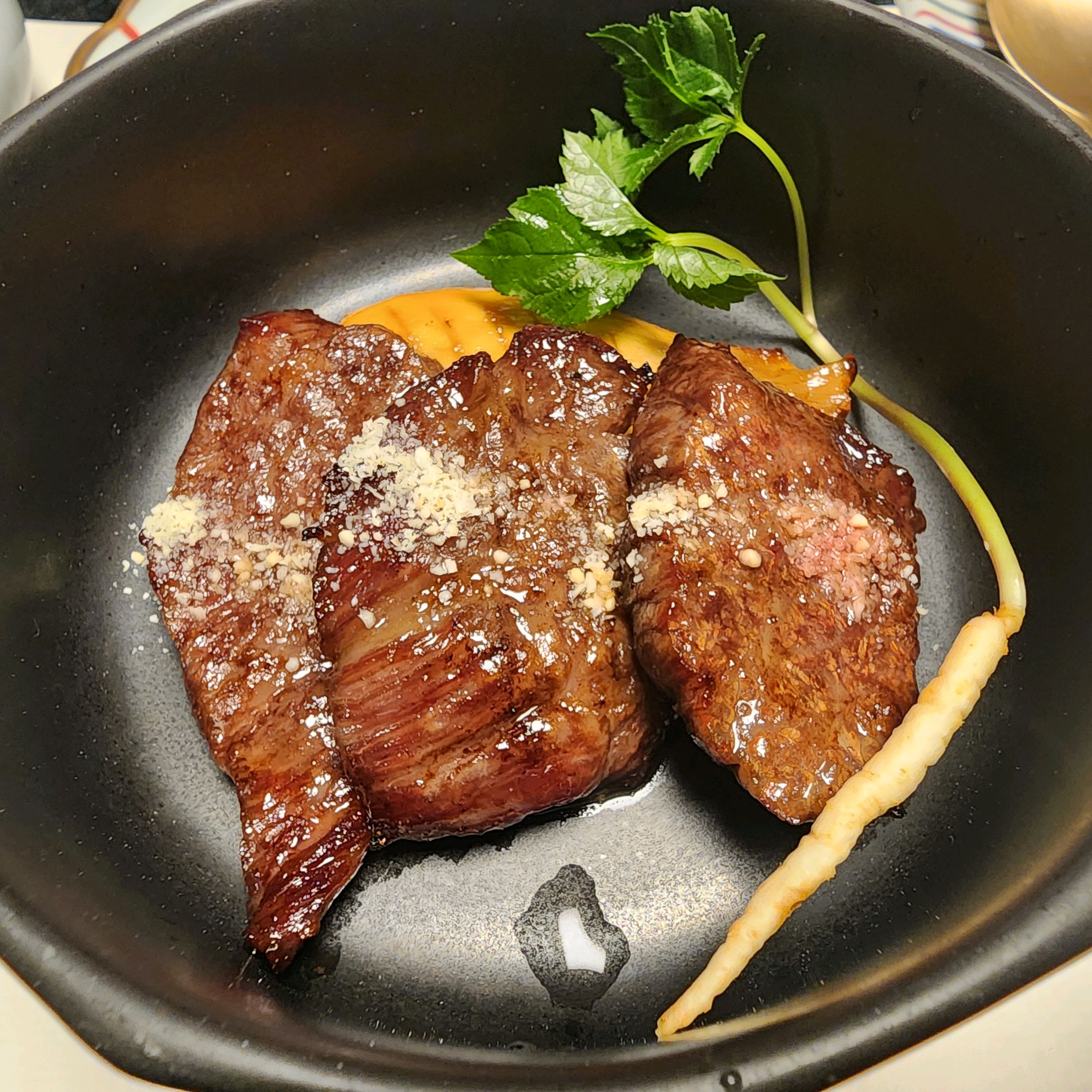 음식도 정갈하고 정말 마싯었습니다 - 대구 맛집 용지봉