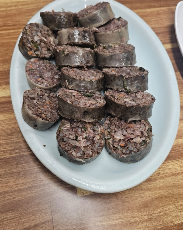 기대하면서 왔는데 기대이상이네요! 순대 찐 맛집입니다. 처음먹어보는 맛이에요ㅎㅎ 생각나서