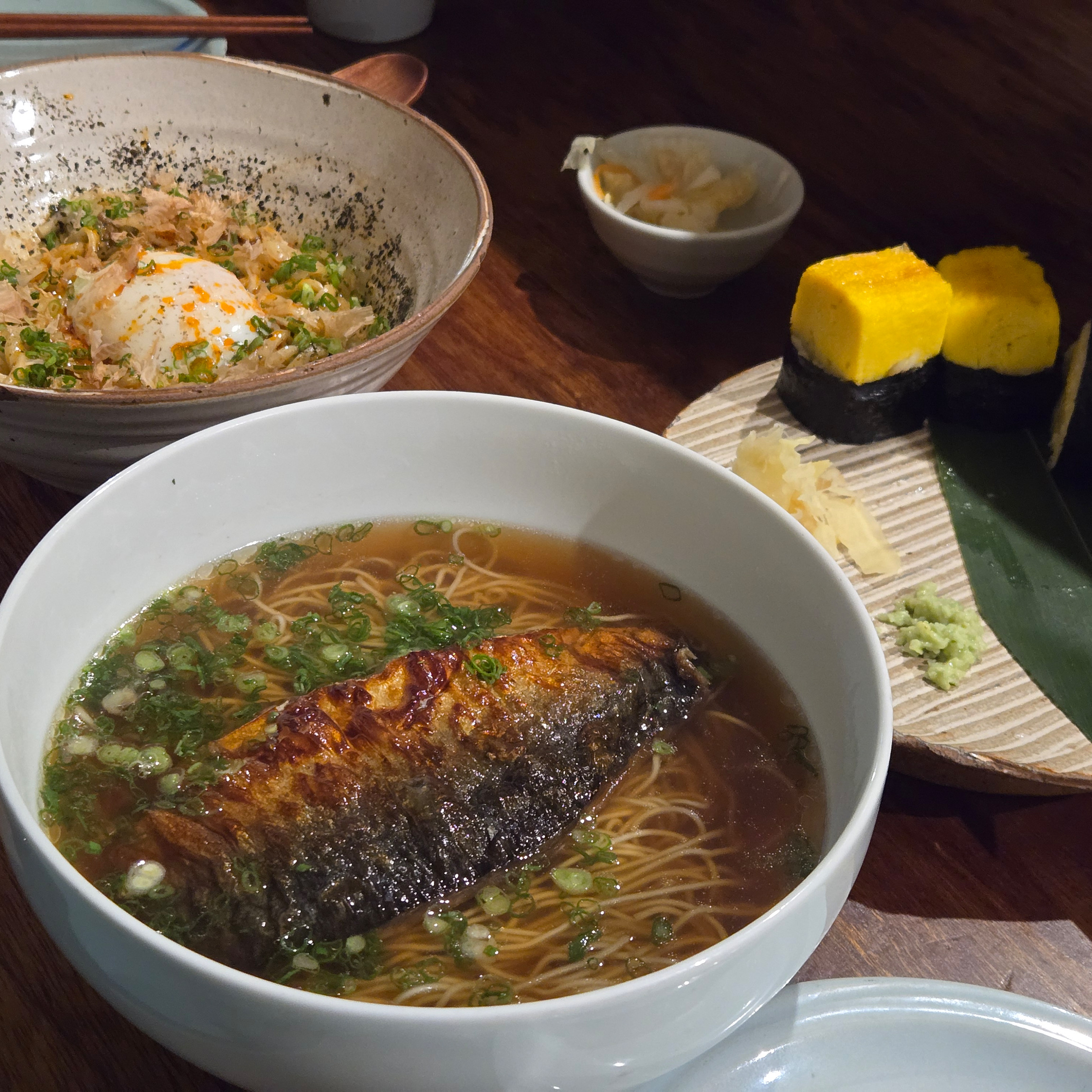 평일 저녁 운 좋게 웨이팅 없이 들어왔는데 메뉴 전부 모두 정갈하고 넘 맛나네여! 추천! - 대구 맛집 동아식당