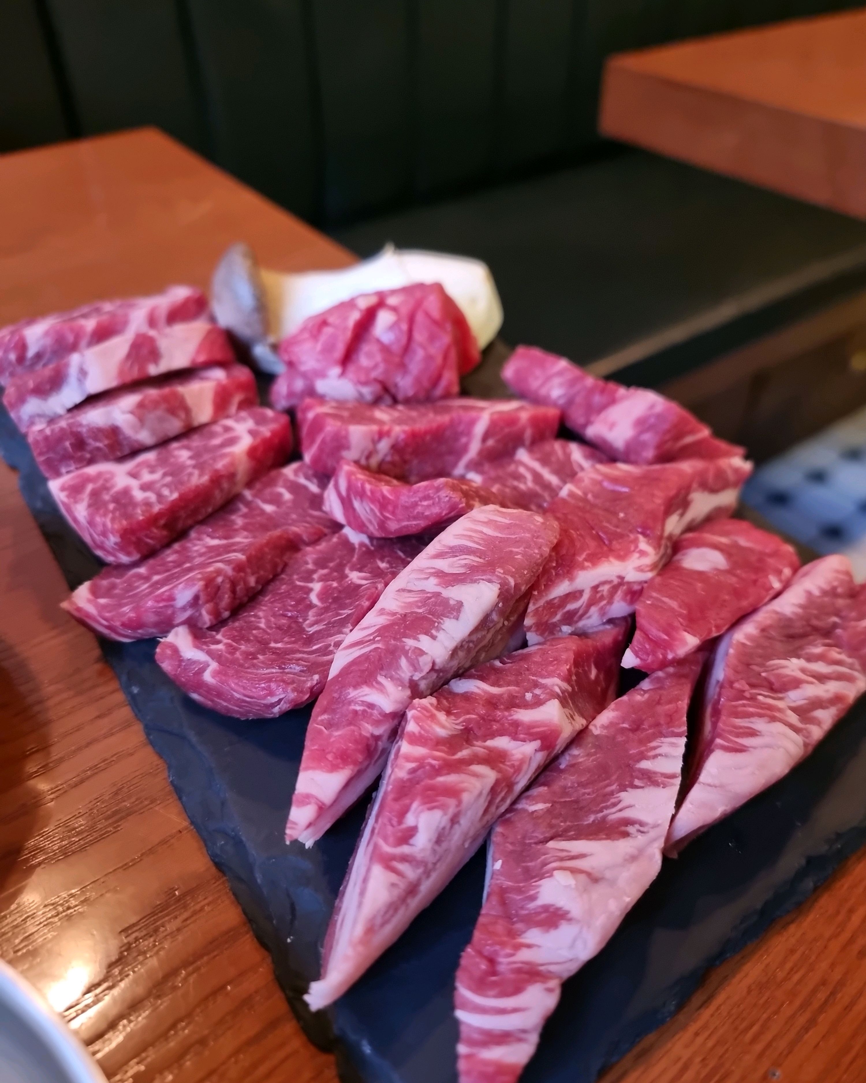 [홍대입구역 맛집 꽃살집 홍대점] 직접 가본 로컬 리뷰