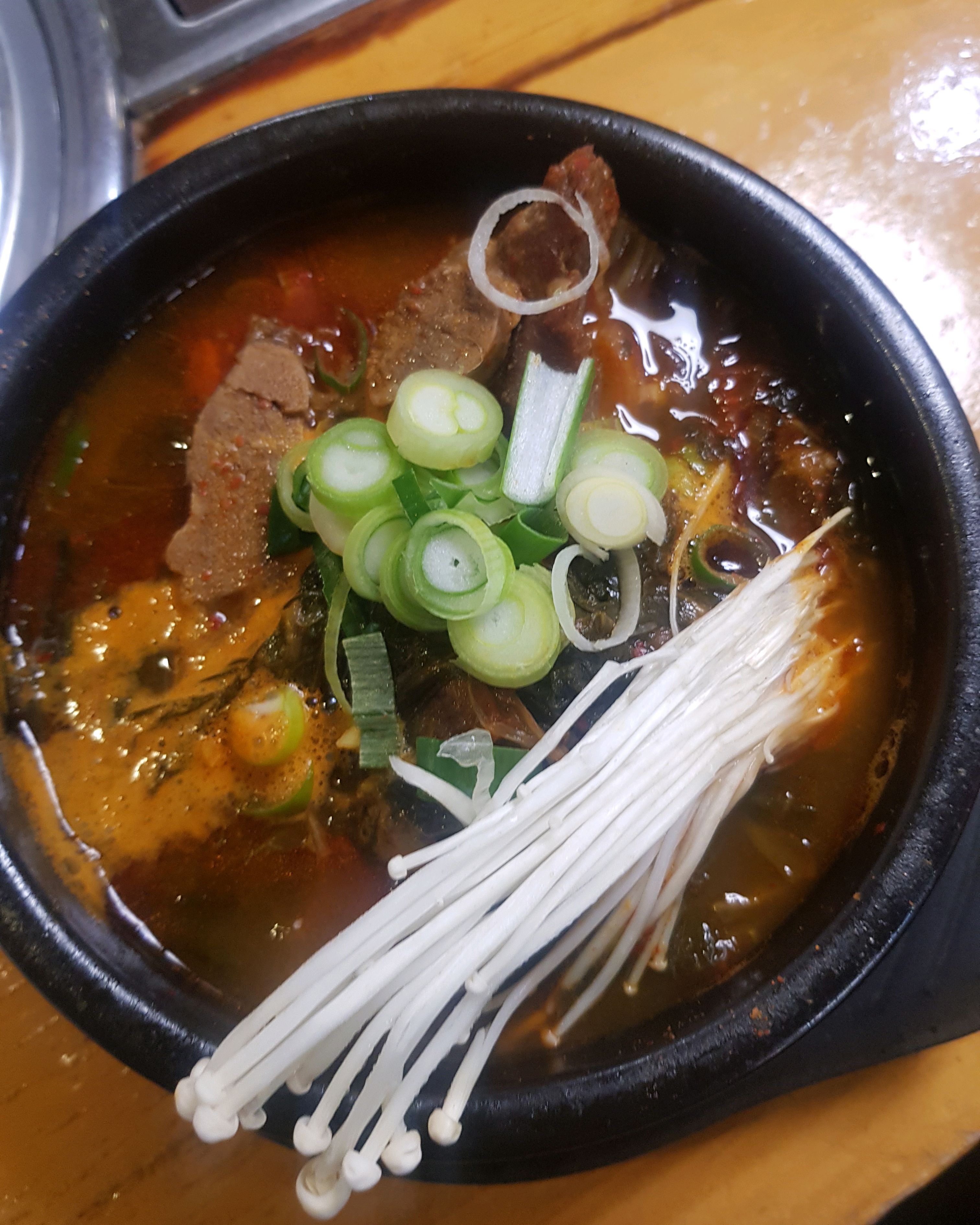 회사 근처에 있어서 종종 편하게 먹고 가는 곳입니다. - 천호동 맛집 맛나감자탕 명일점