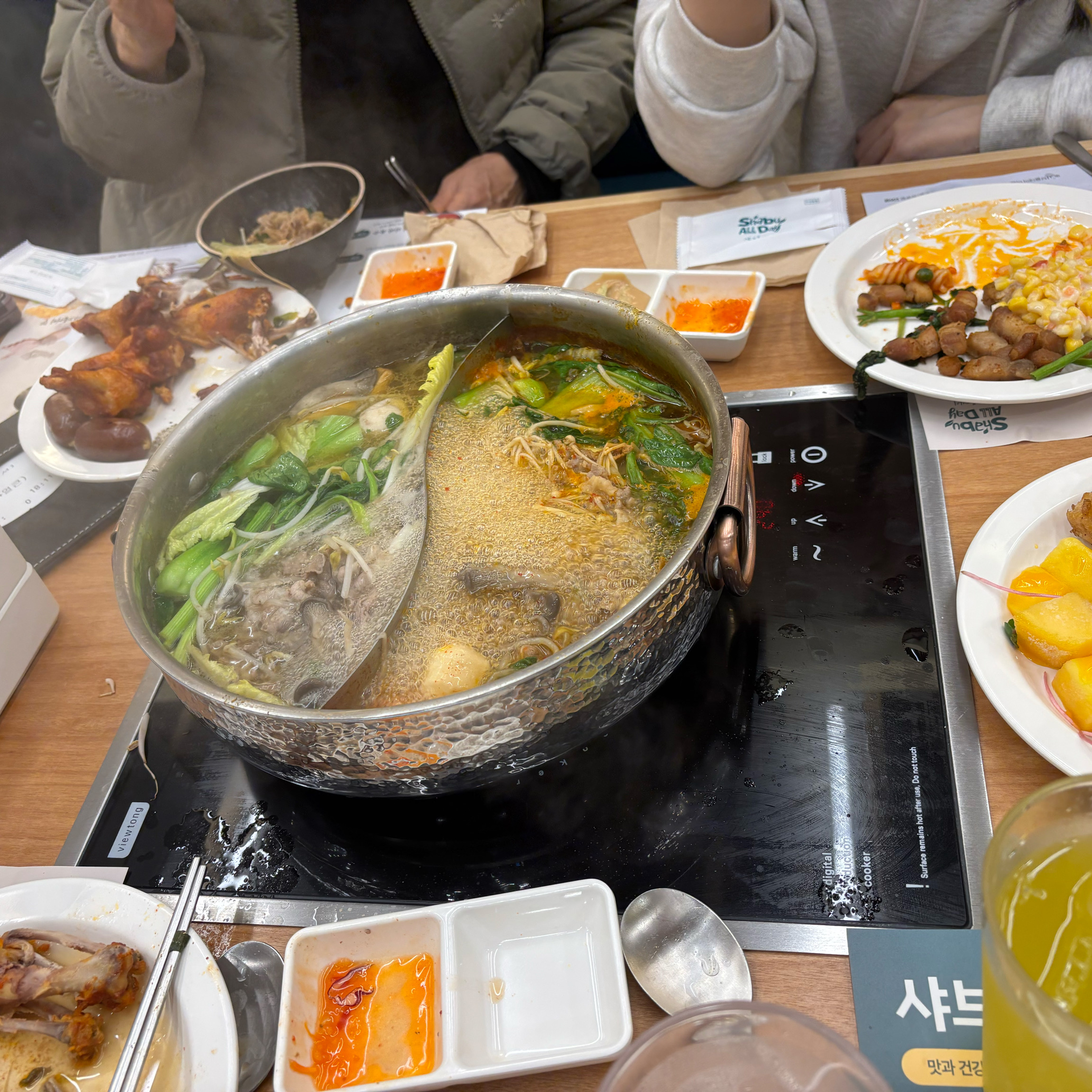가족모임으로 방문했어요! 샤브올데이 고기 무한리필! 너무 좋아요 맛있어요 - 대림 맛집 샤브올데이 서울대림점
