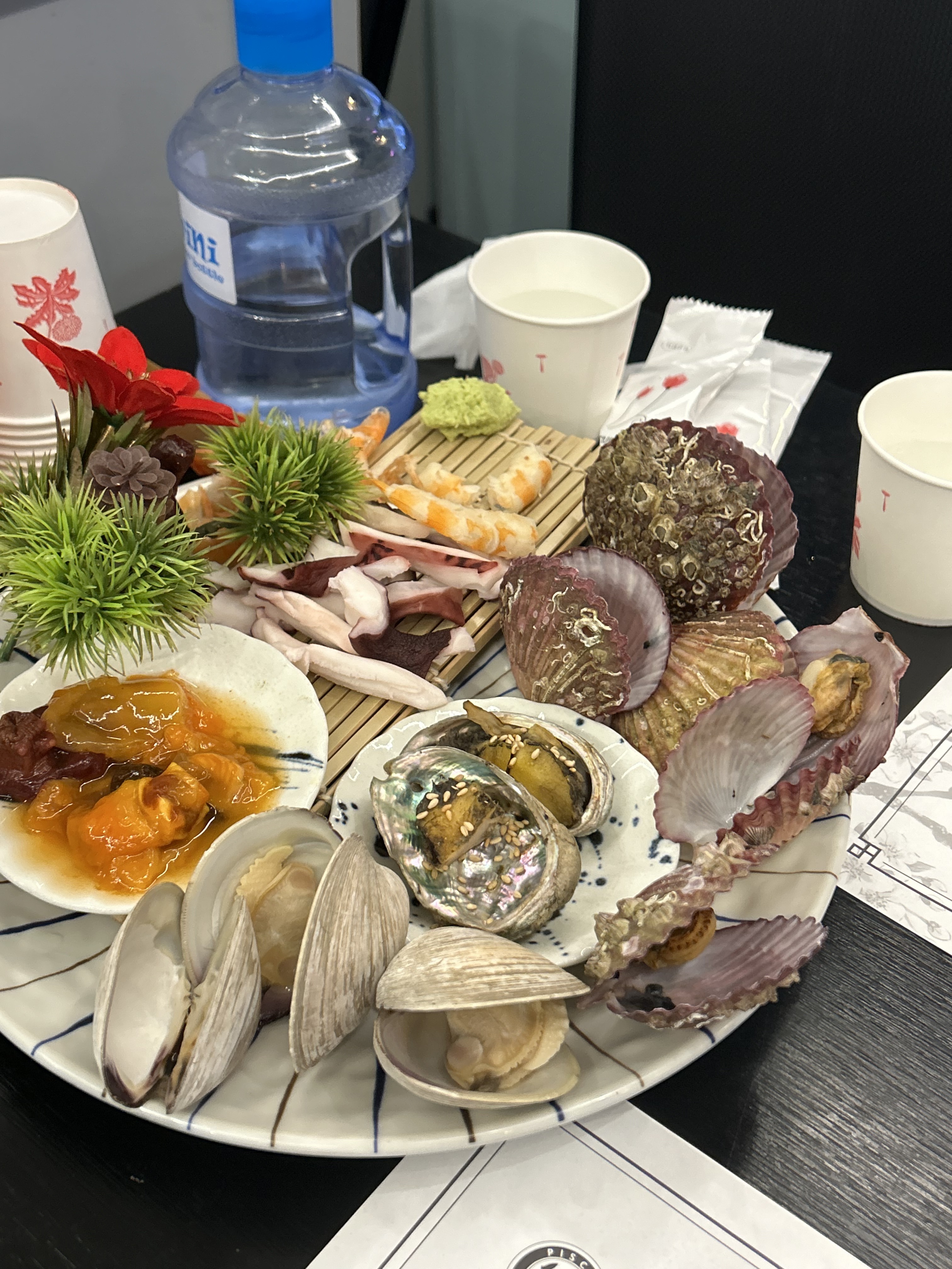 숙성회 너무 맛있고 달래장 올려먹으면 더 맛있어요 사장님도 친절하시고 자주 올 것 같아용🤍
