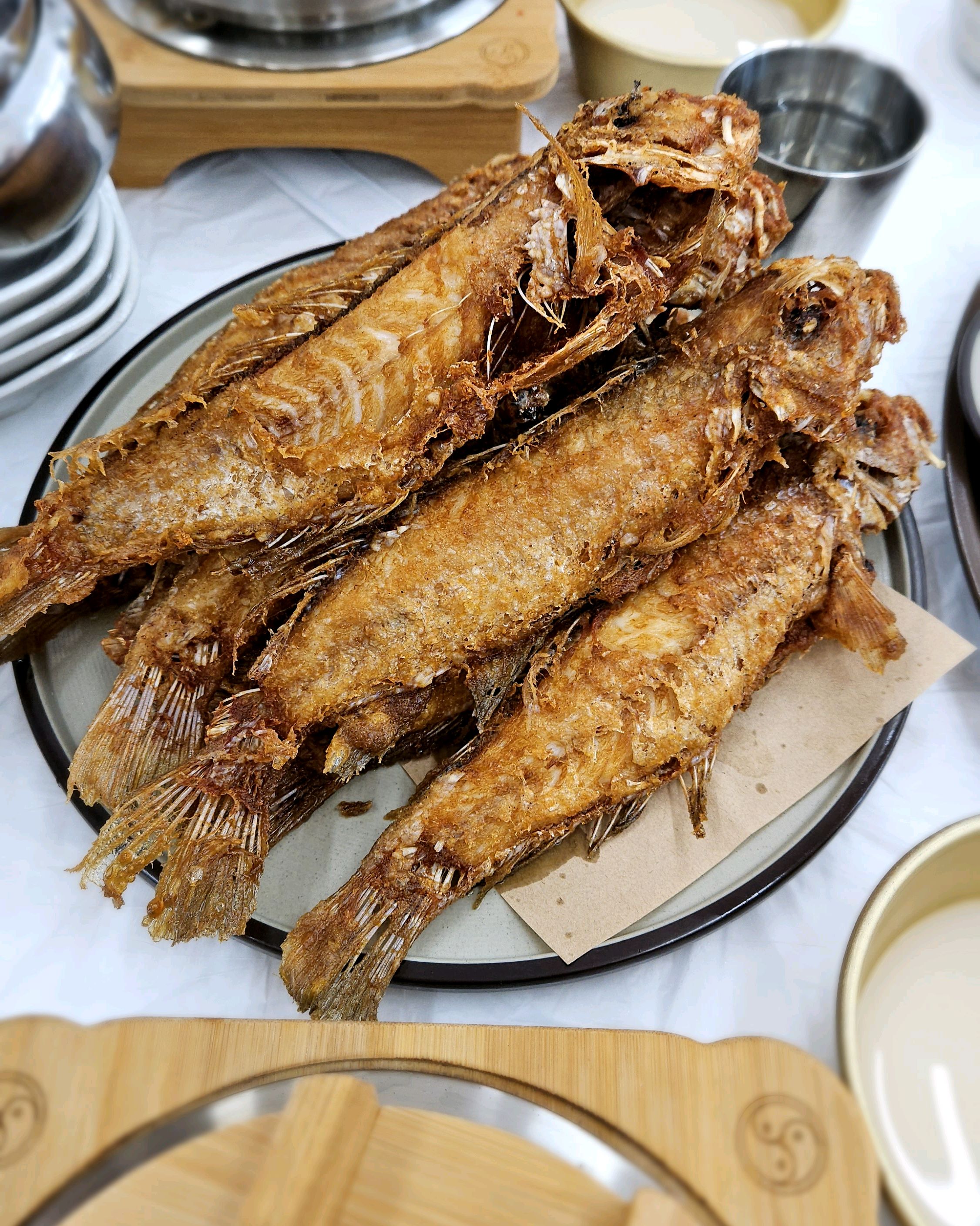 부모님과 방문했어요~막걸리 먼저 주문했는데 반찬도 먼저 가져다 주시고 쎈스 만점👍 - 제주 맛집 곤밥이 함덕점