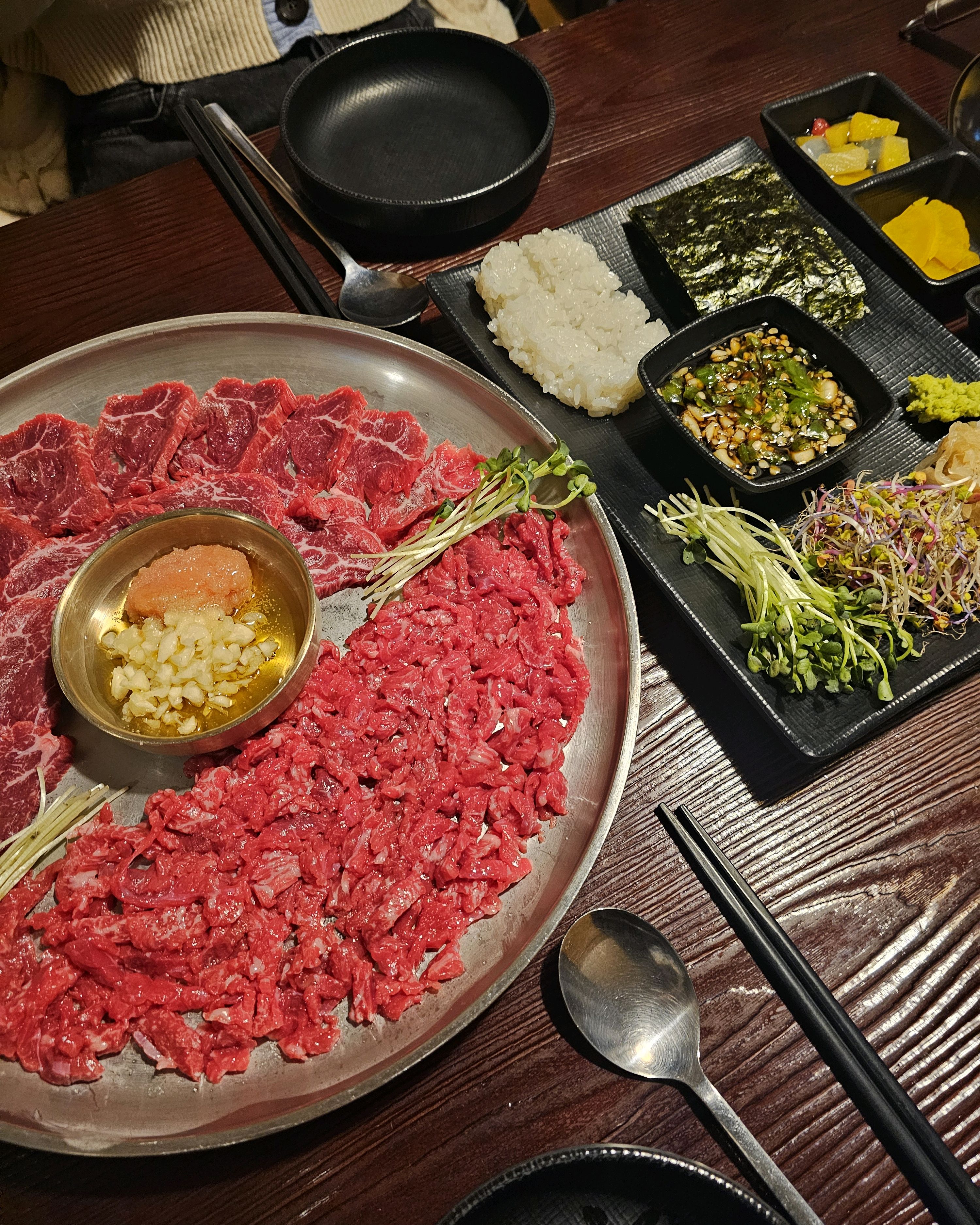 미친 때깔 육회+육사시미 세트입니당😋😋 저만의 불당동 또간집💕💕 육회는 🌸꽃시육회🎀 진짜