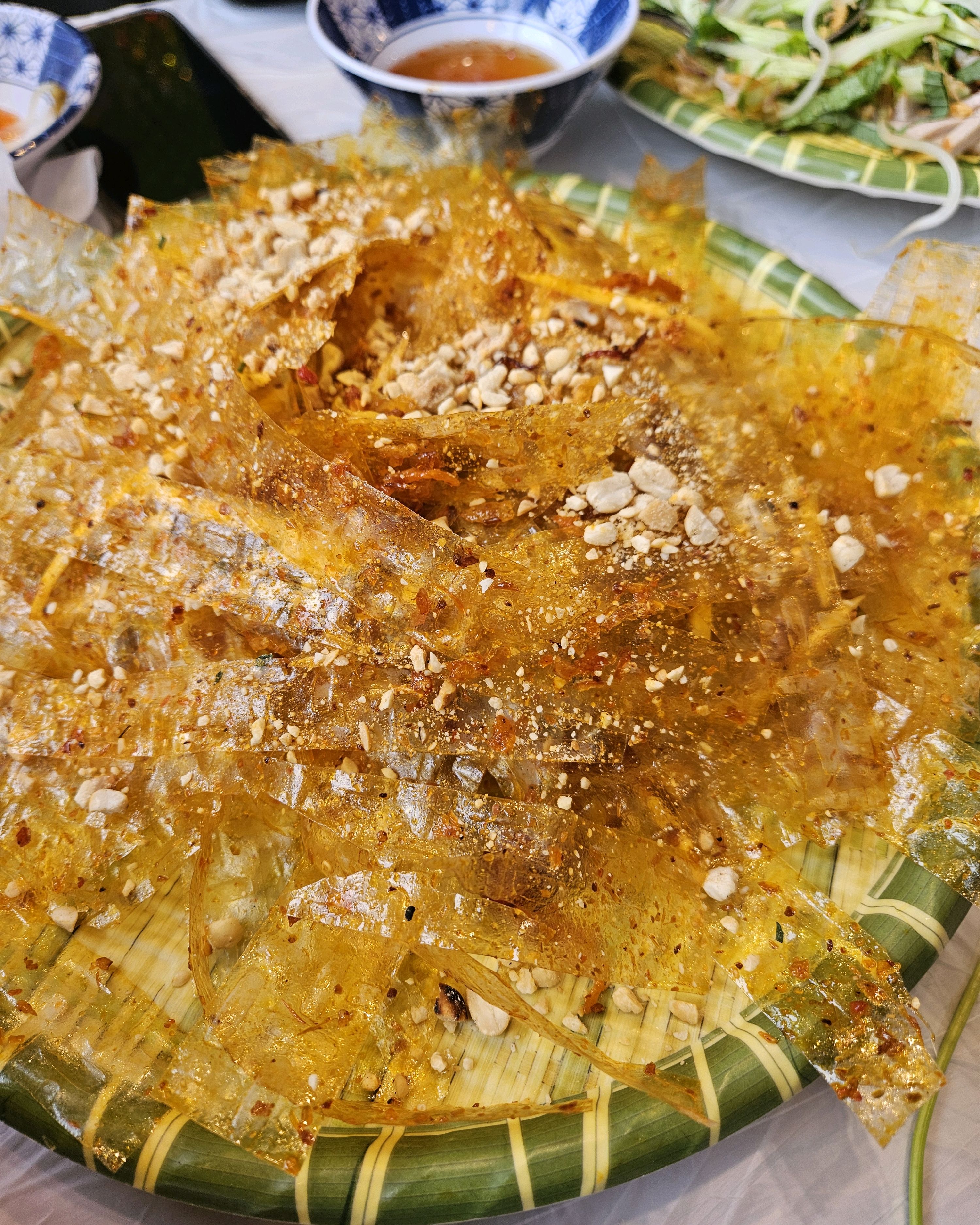 바삭하고 황금빛의 반짠쫀