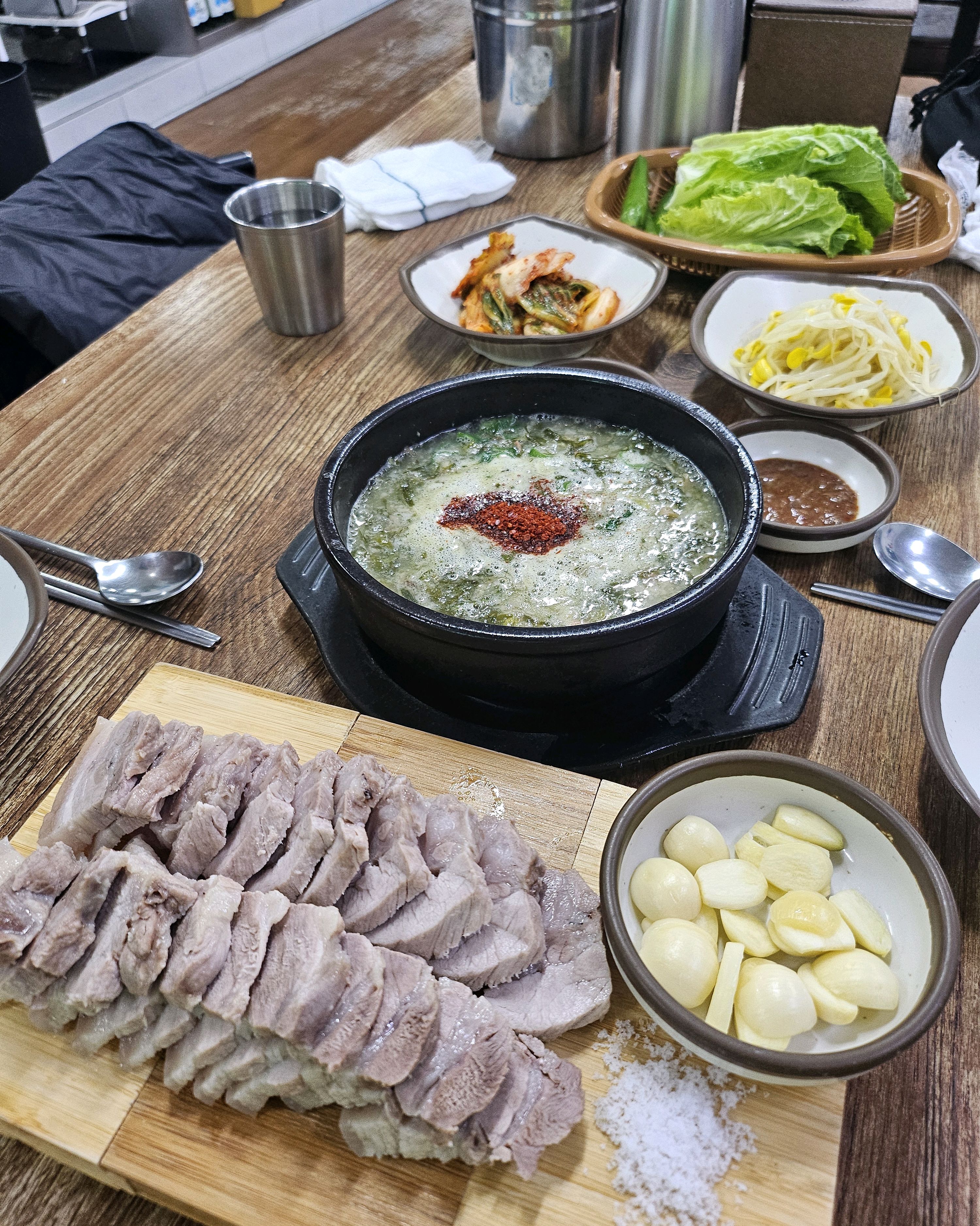 돔베고기에 몸국!! - 제주 맛집 신설오름