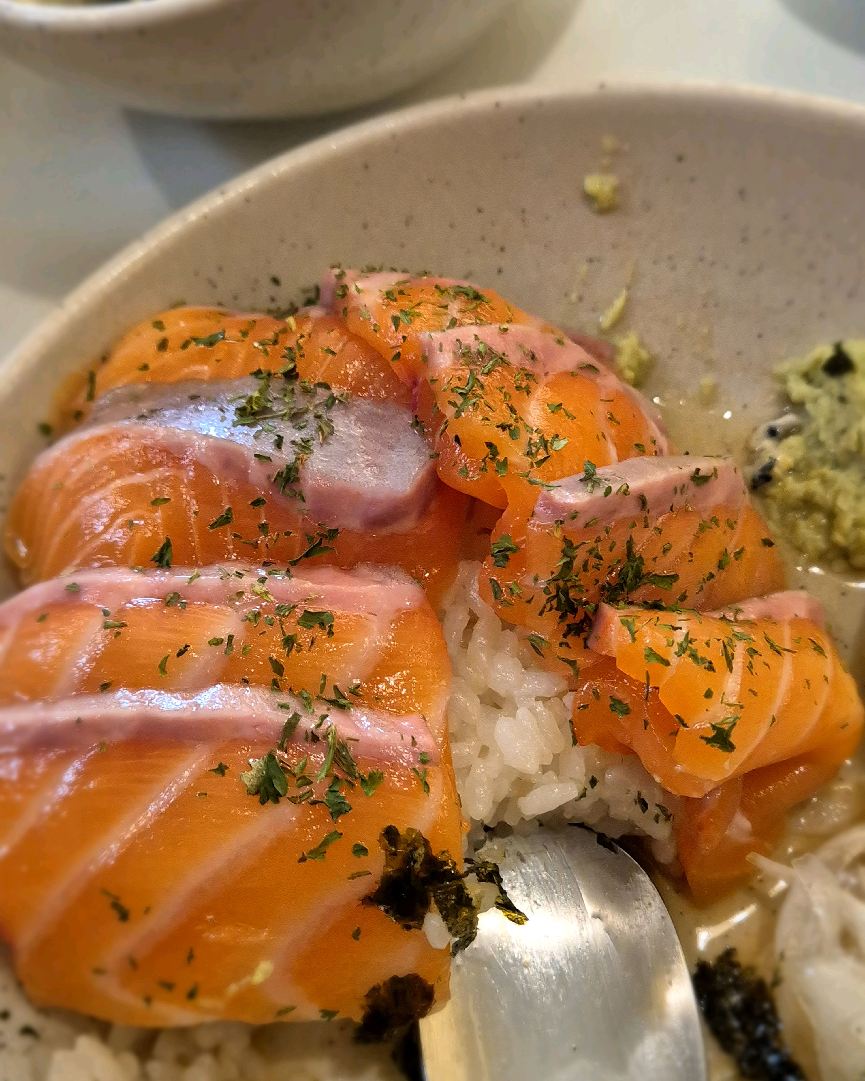 연어덮밥 대존맛 - 인천 맛집 소연옥 인천부평점