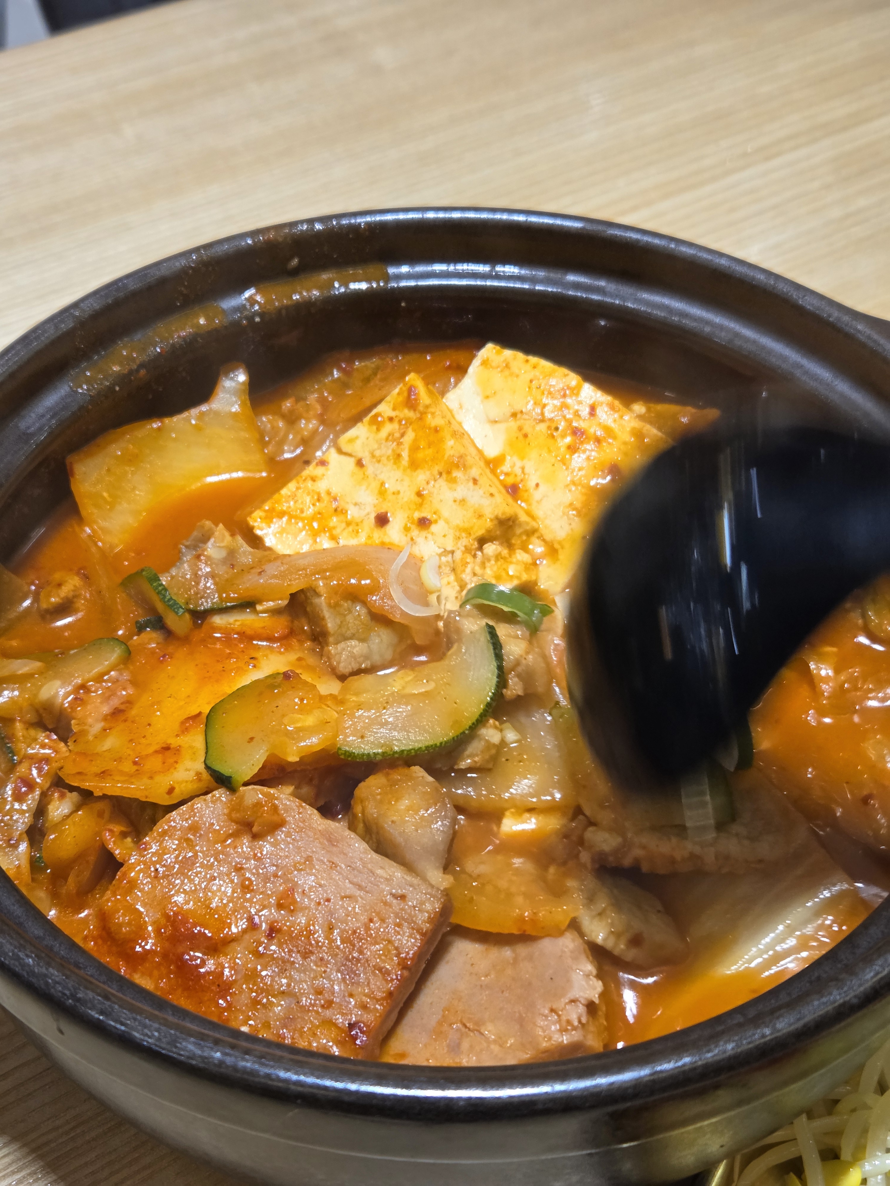 [홍대입구역 맛집 밥장인 홍대점] 직접 가본 로컬 리뷰