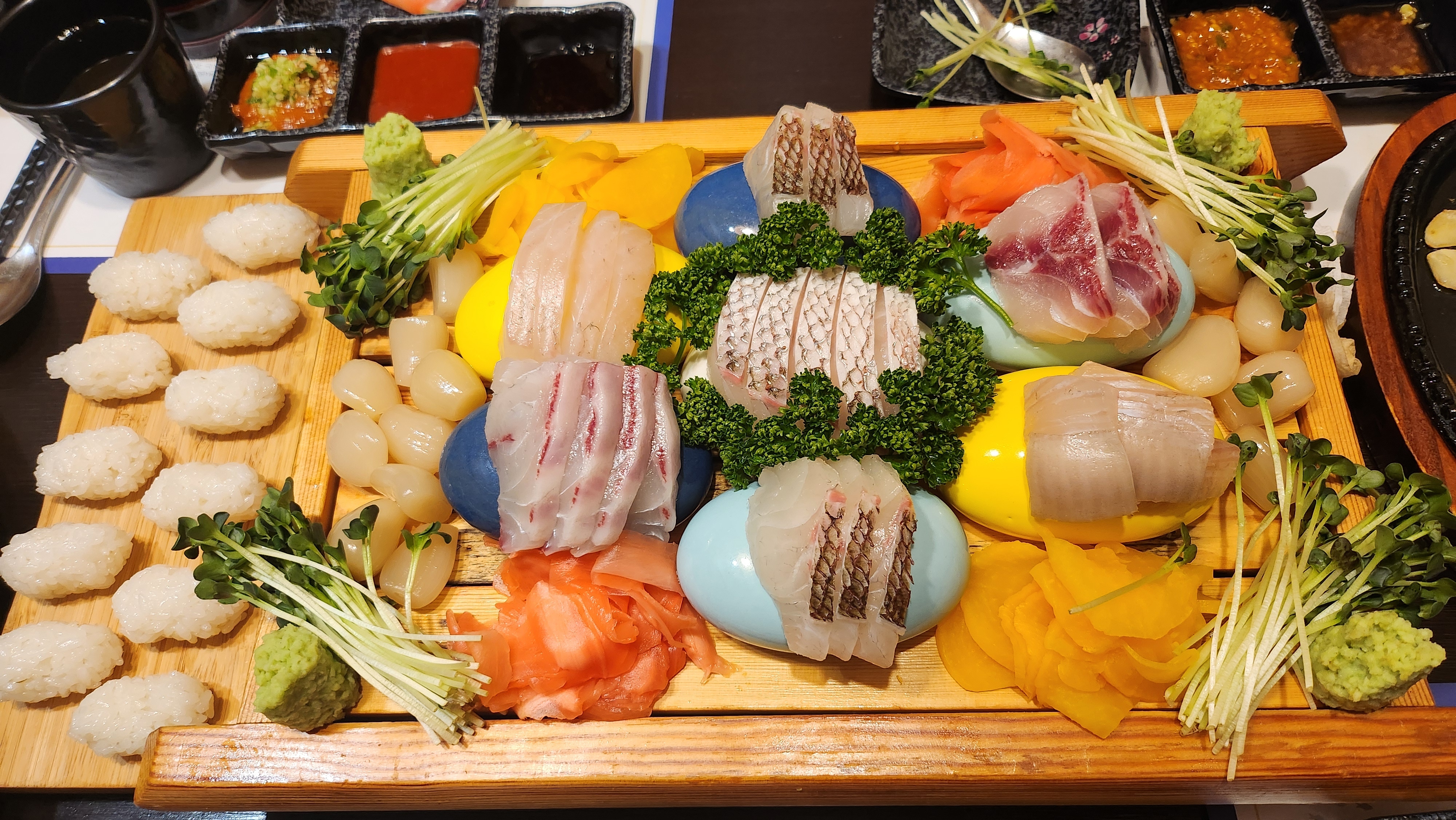 엄청 신선하고 맛있어요! 리필이 된다니! 너무 좋아요~~이런 데 또 없습니다! 동탄 횟집은