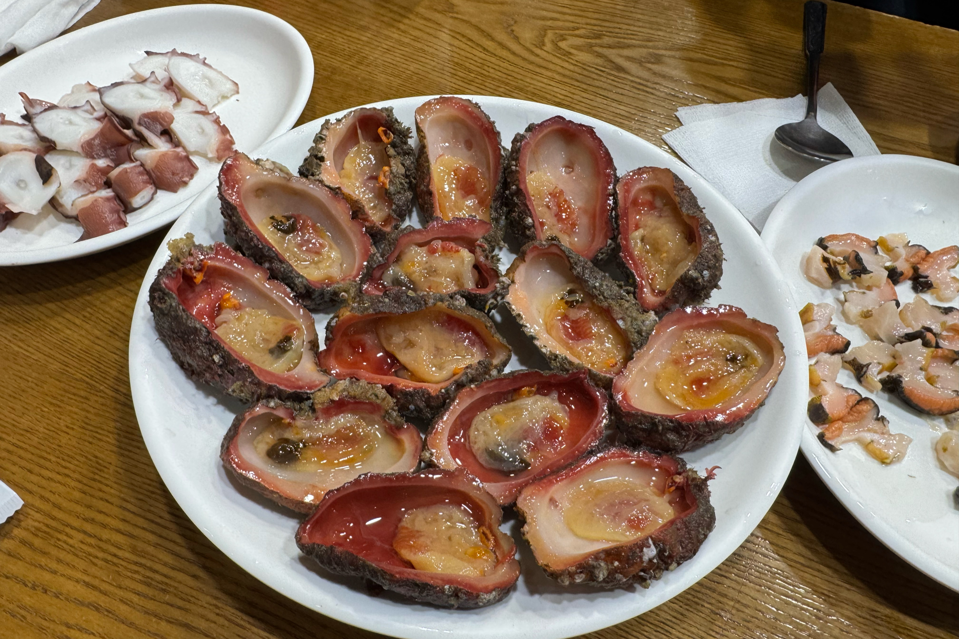 신선한 제주 해산물을 다양하게 즐길수 있는 곳에요. - 제주 맛집 일통이반