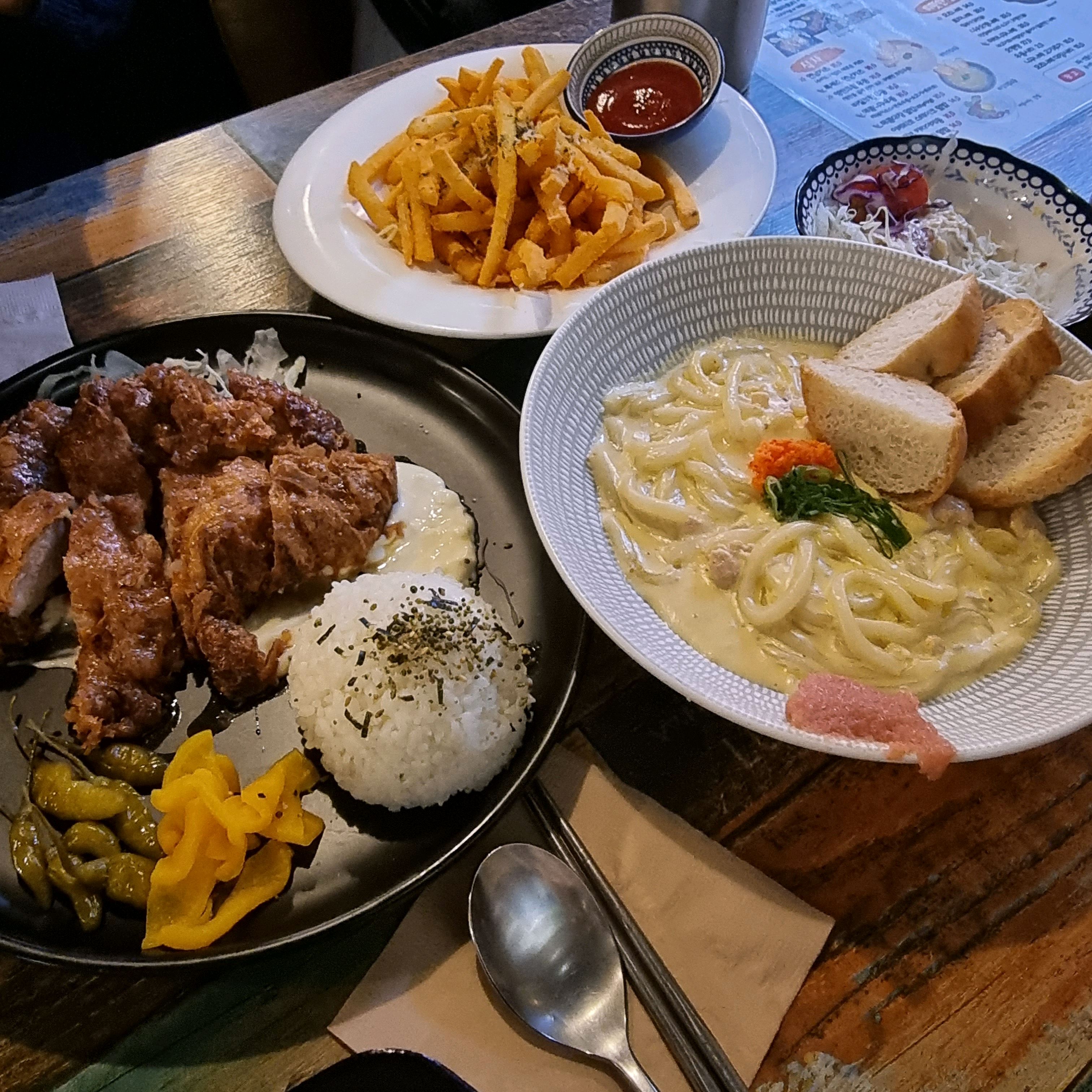 [홍대입구역 맛집 카쿠시타] 직접 가본 로컬 리뷰