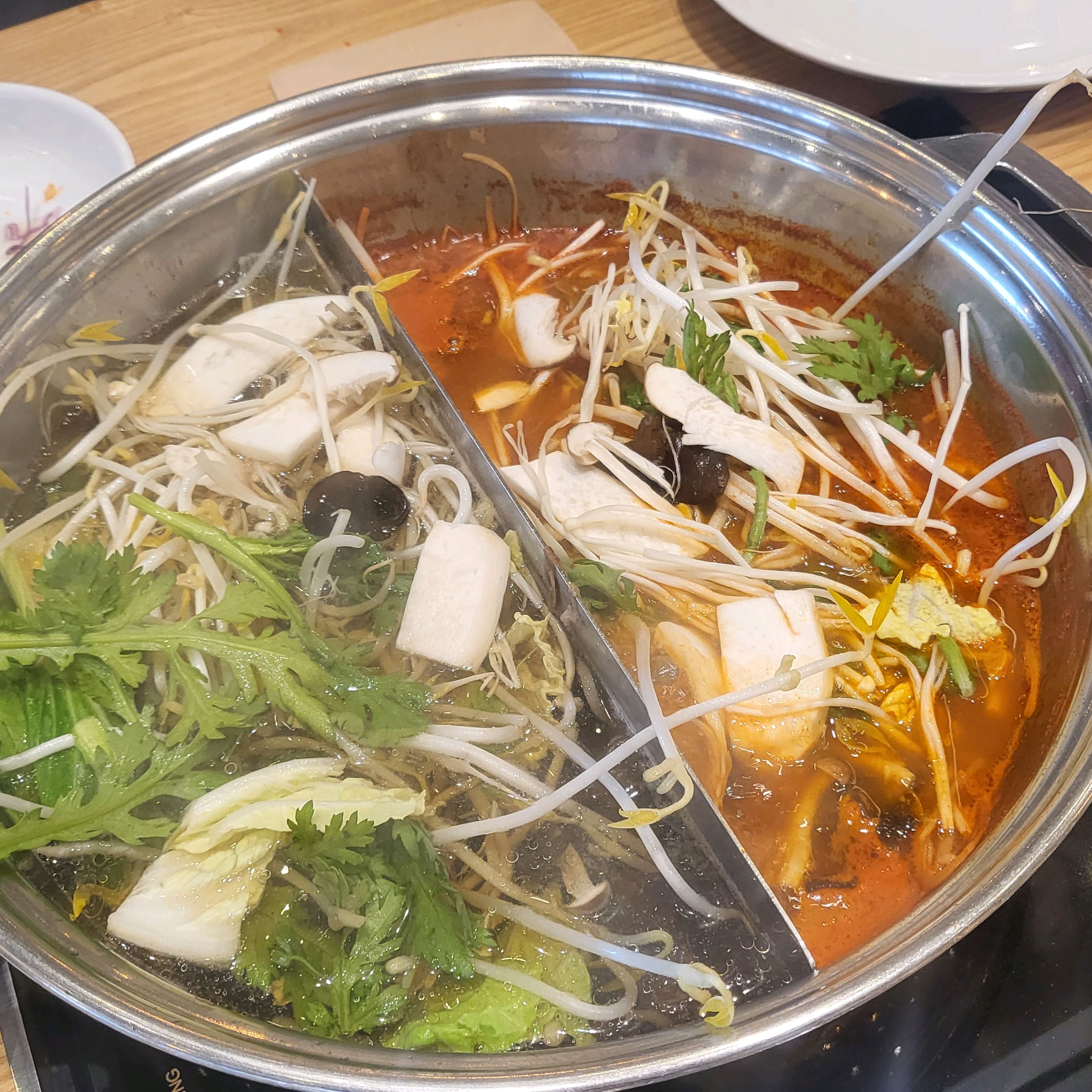 매장이 넓고 쾌적해요. - 김해 삼계 맛집 샤브20 김해삼계점