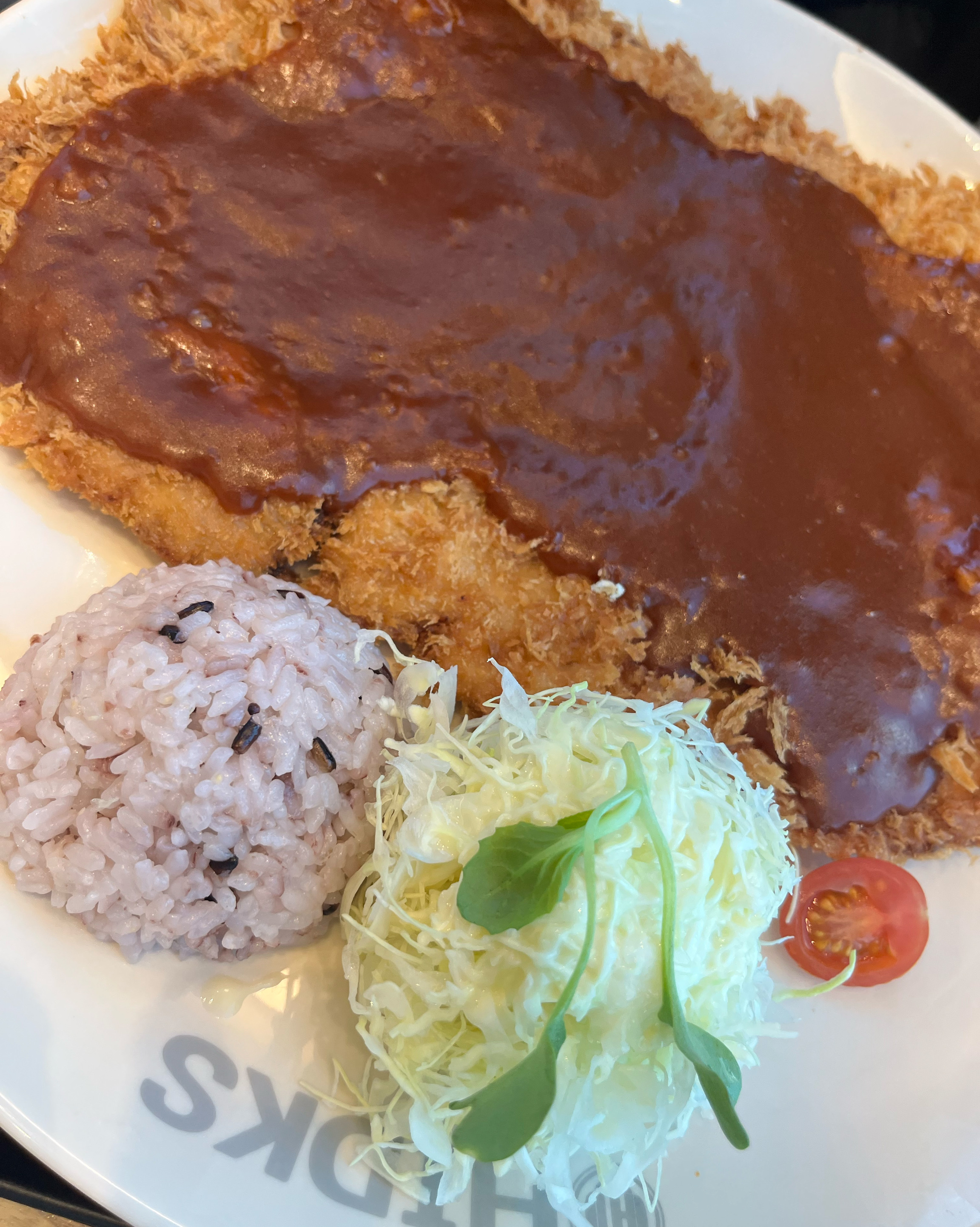 언니랑 오빠랑 상동에 홍익돈가스 생겼길래 와봤는데 진짜 크고 맛있더라구요! - 거제 상동 맛집 홍익돈까스 거제점