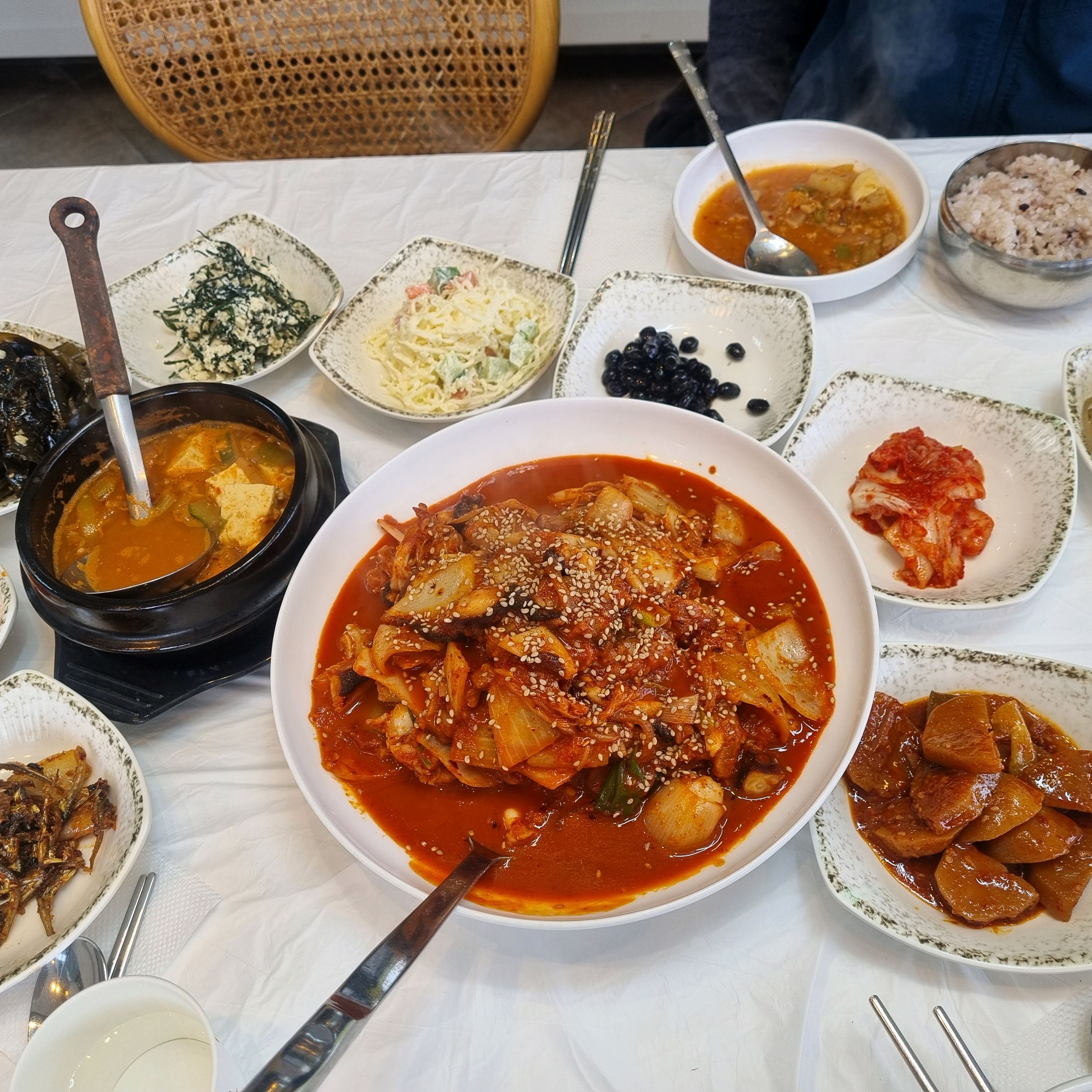 [동해 맛집 홍선장의밥상본점] 직접 가본 로컬 리뷰