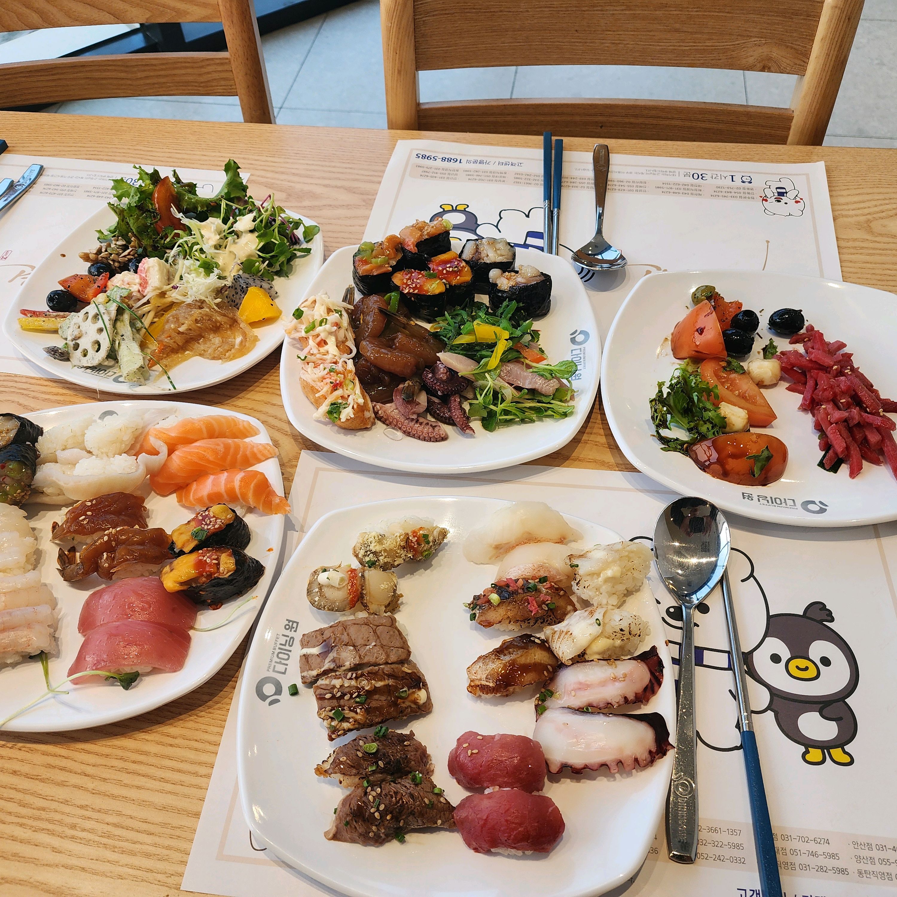 광어 연어초밥 맛있음 초밥에 와사비가 안들어 있음 고기 종류는 그닥 맛없음 - 동탄 송동 맛집 다이닝원 동탄직영점