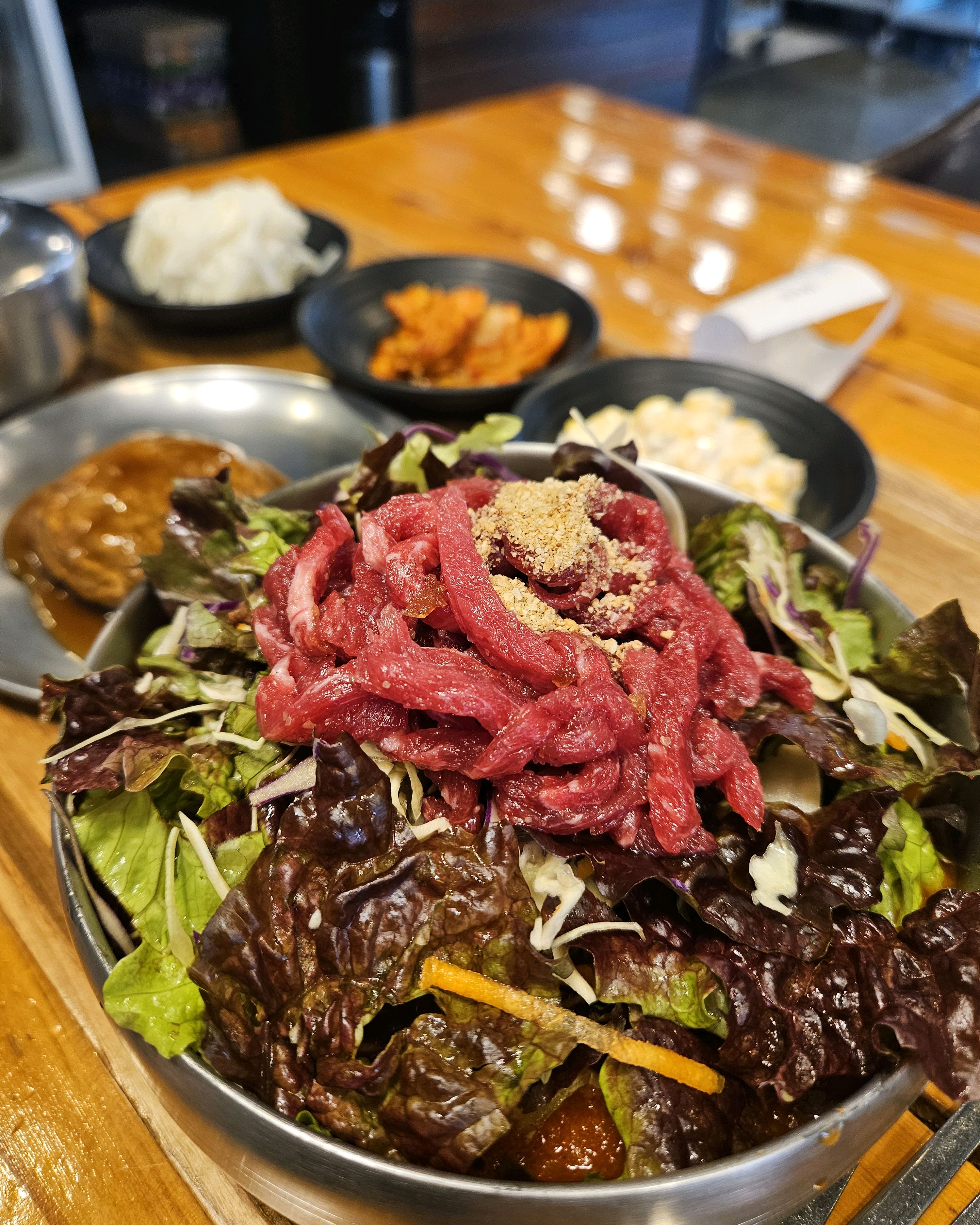 추천받아서 먹으러간건데 잘먹었습니다. 주차장이 부족한것이 아쉽지만 공영주차장 있으니 좀걷더
