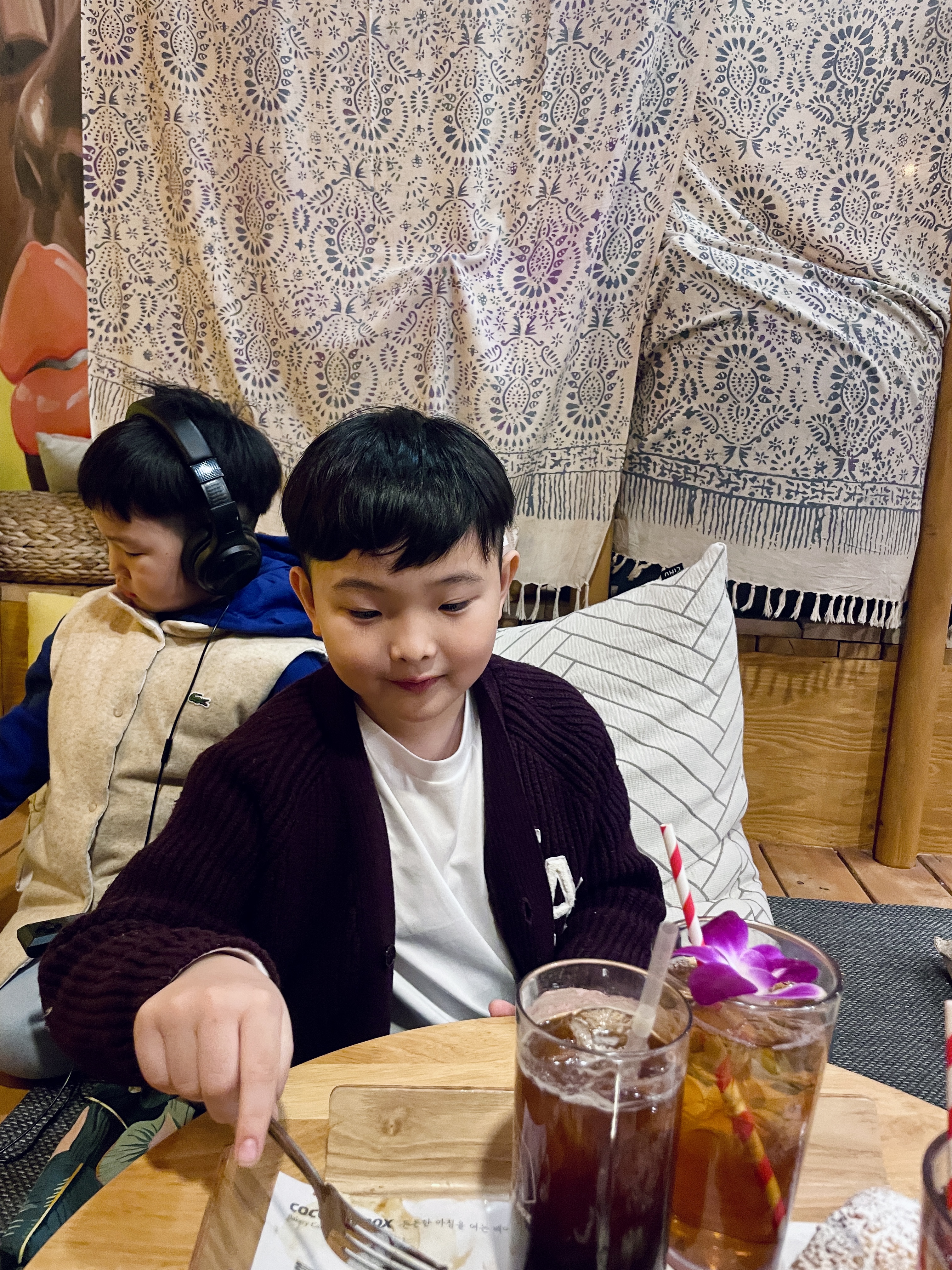 [홍대입구역 맛집 코코넛박스 카페] 직접 가본 로컬 리뷰