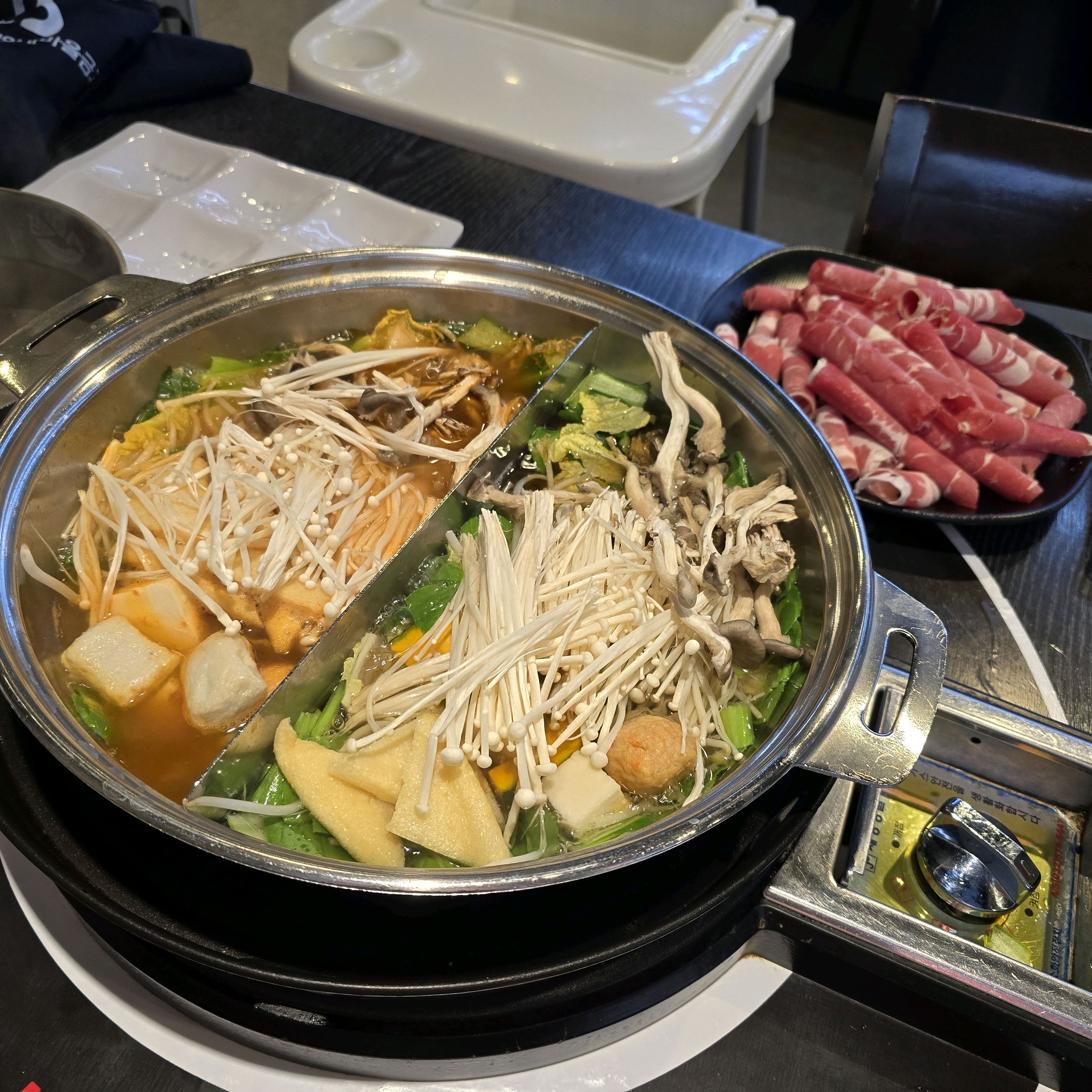 소담촌 말할필요없이 가성비 좋고 맛있죠. 다만 야탑 미금 서울쪽 매장한군데 포함 총 4군데