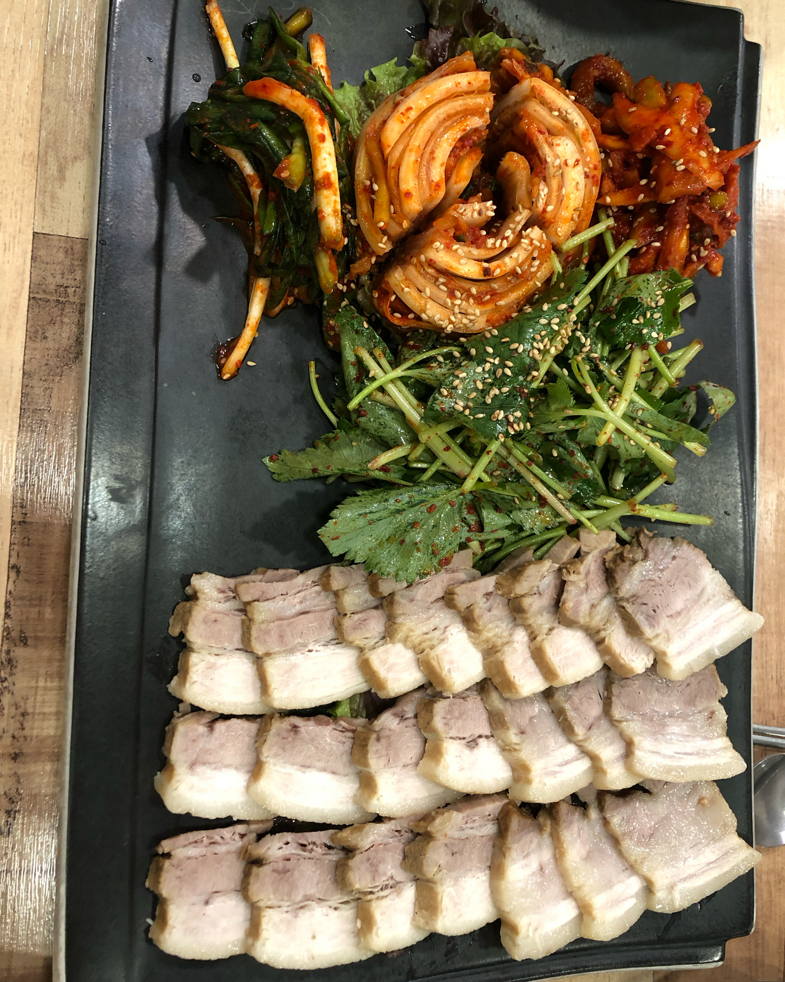 보쌈 야들야들 잡내 하나도 없구 - 권선동 맛집 보쌈1979 본점