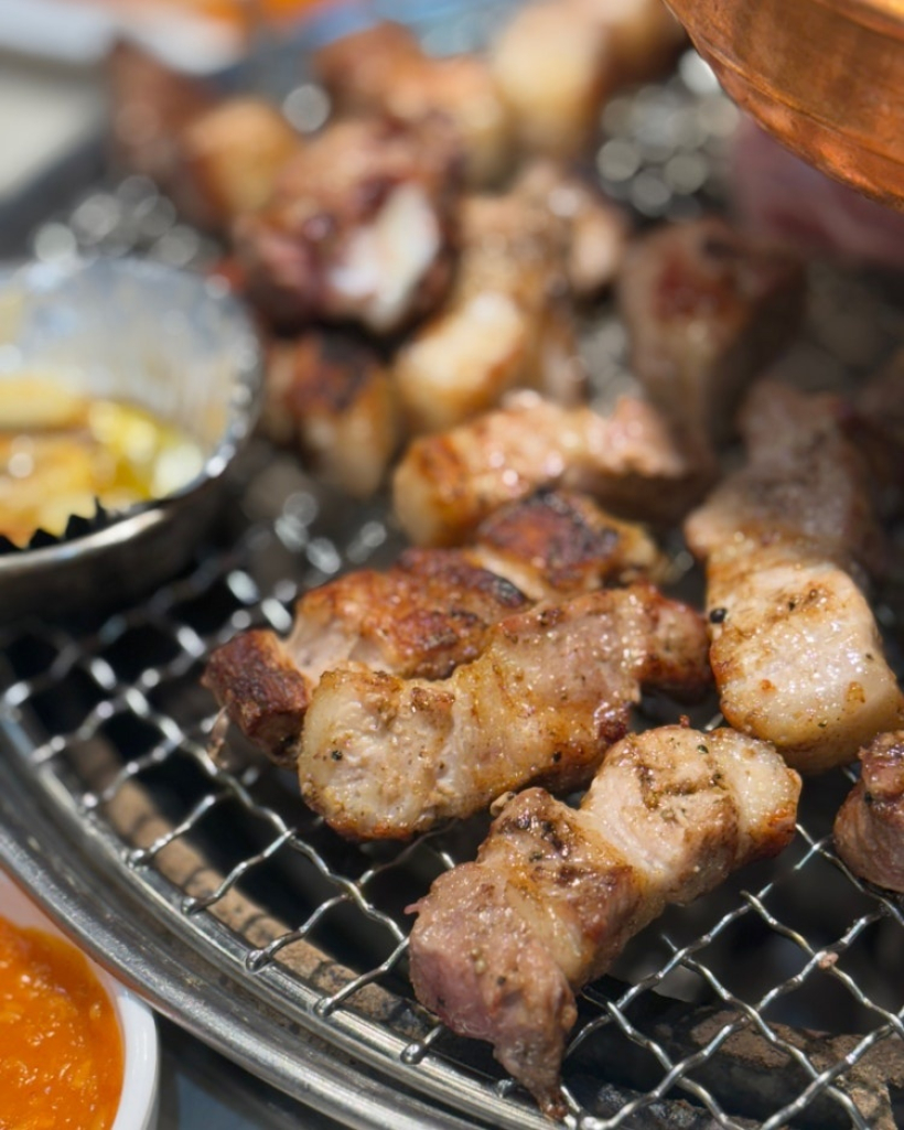 맛있어요~ 사장님과 직원들이 친절하게 응대해주셔서 기분좋게 먹고갑니다.저희 부모님도 만족하