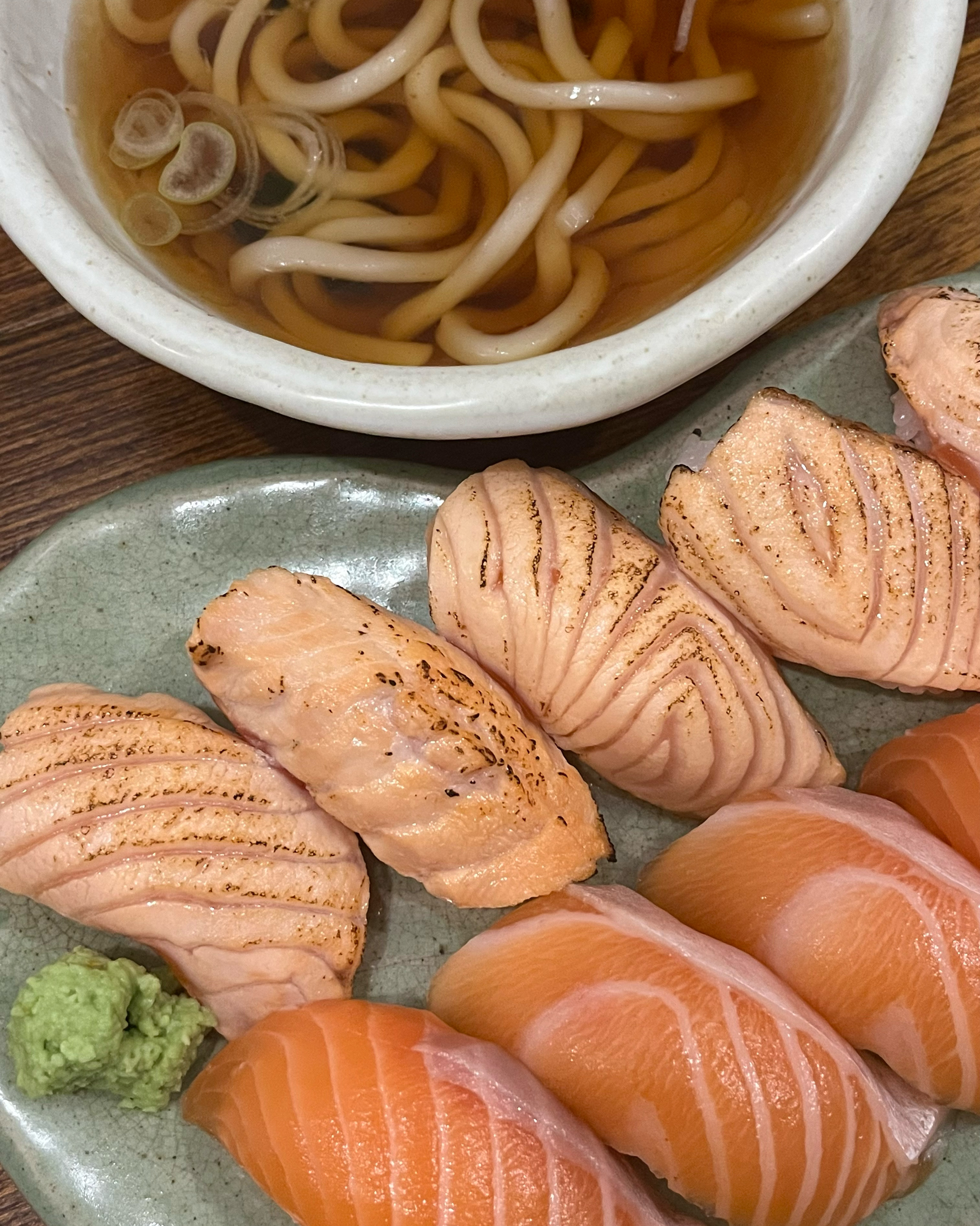 연어 맛이 깔끔하고 맛있어요! 우동도 깔끔하고 담백해서 좋았습니다! - 대구 맛집 도마29
