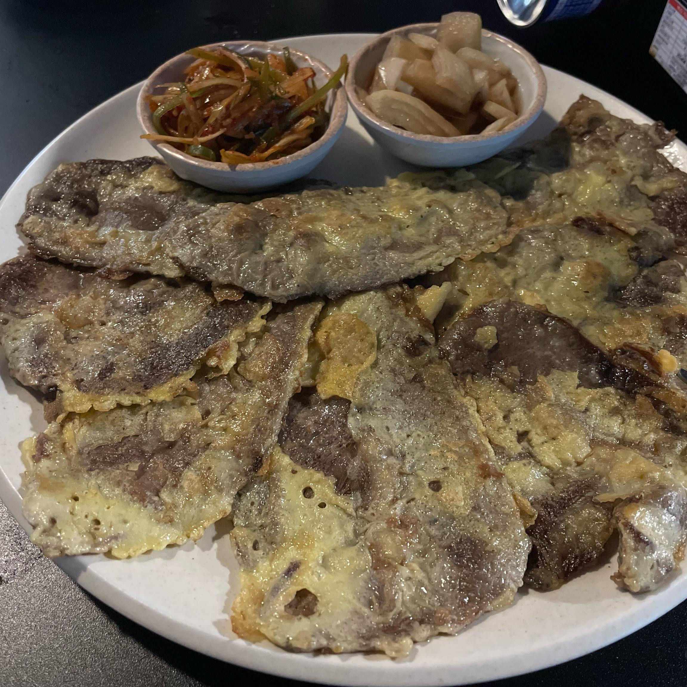 음식이 다양하고 양이 푸짐해요 - 부산역 맛집 기남윤주 막걸리 초량직영점