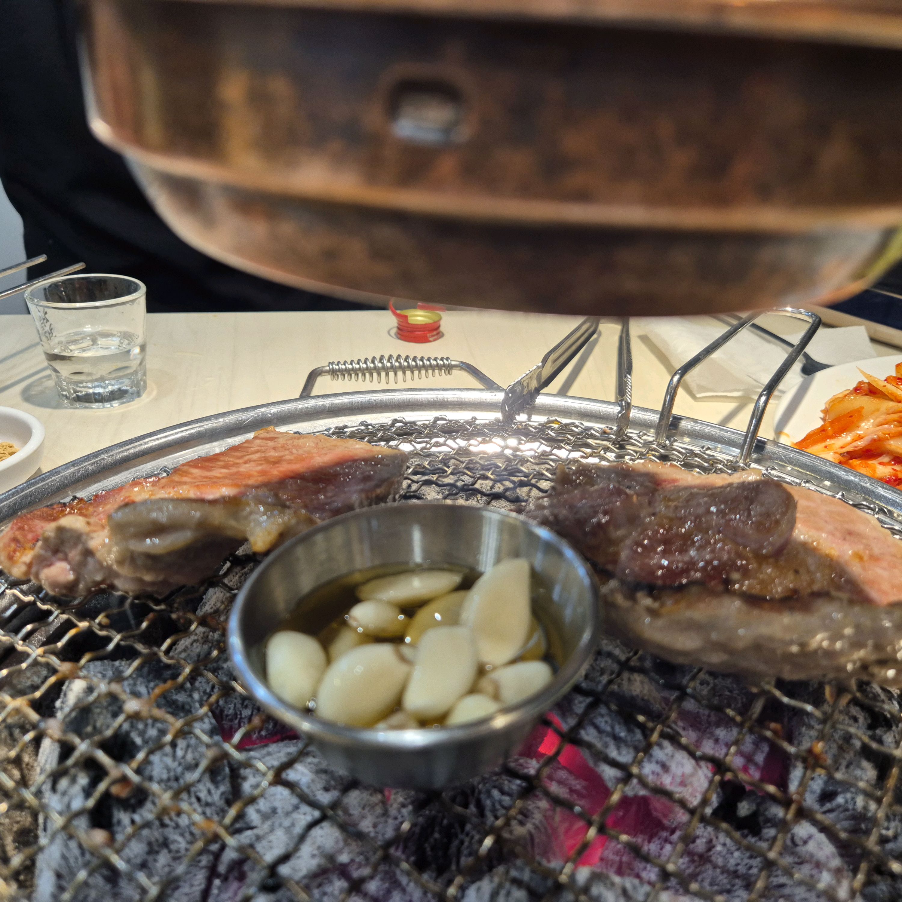 무한리필 생맥주가 좋음. 밑반찬 가짓수가 늘었음. - 방화동 맛집 명륜진사갈비 서울방화점