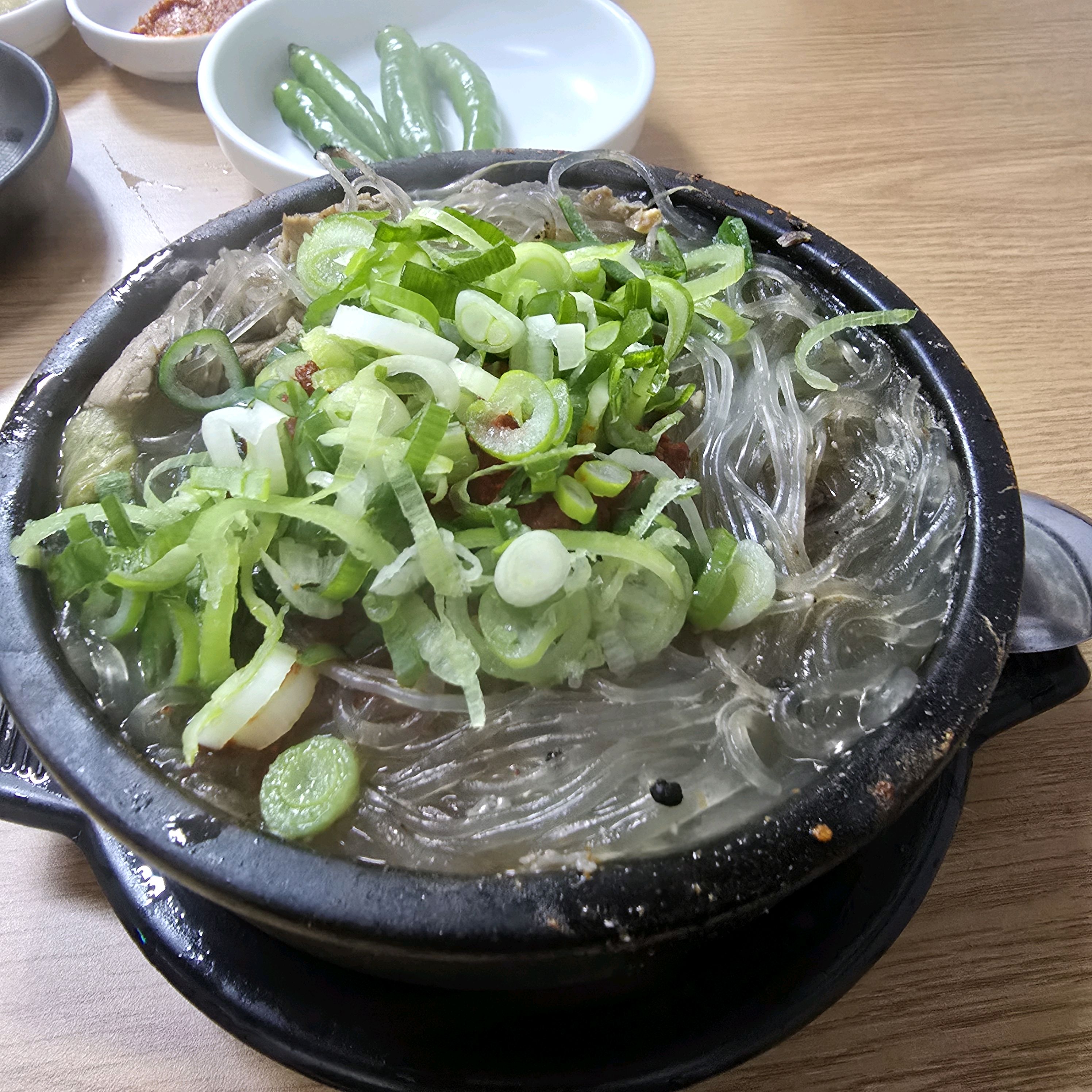 진짜 맛있어요 여기가 제일 맛있는것 같아요. - 제주 맛집 은희네해장국