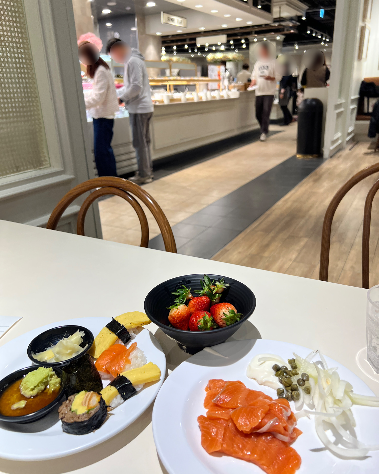 오랜만에 갔는데 메뉴가 훨씬 다양해졌네요~~립이 제일 맛있어요 - 벨라시타 맛집 애슐리퀸즈 벨라시타 일산점