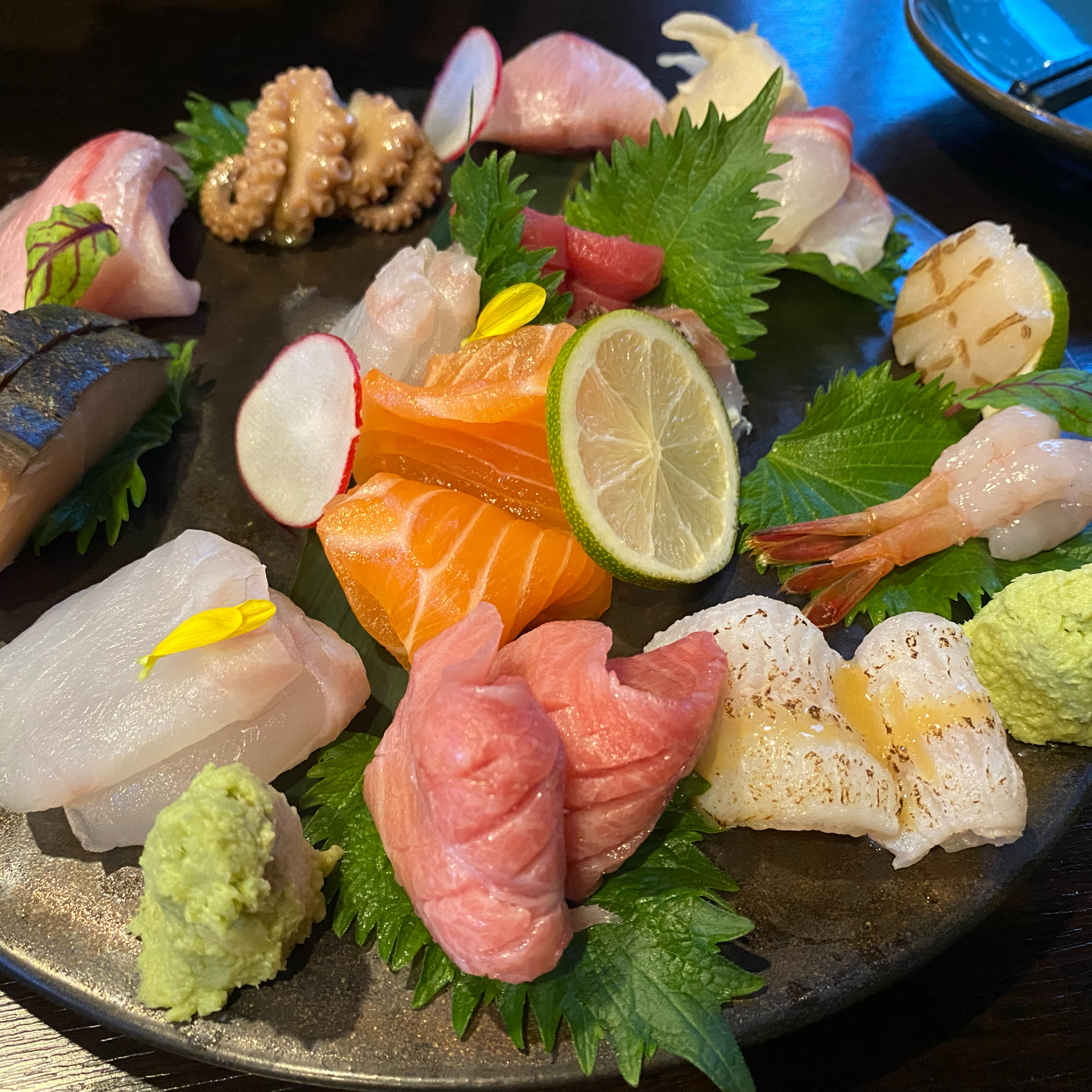 이자카야에서 이랗게 안주들이 다 맛있으면 술이 술술 들어갈거 같은데여. 최근에 먹은 안주중