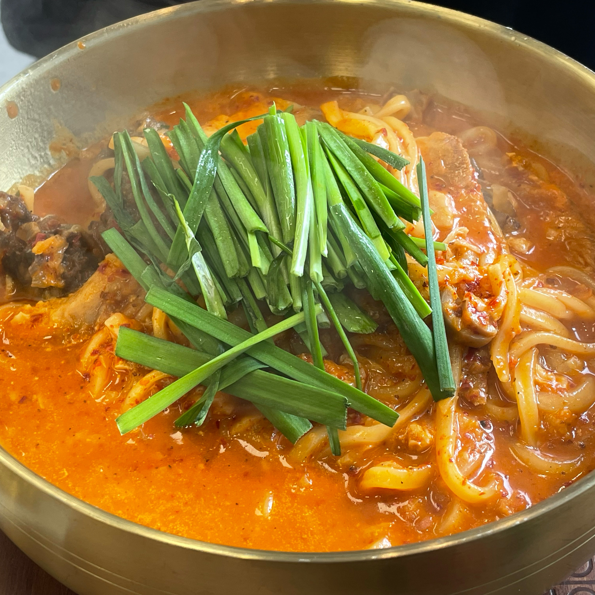 sns에서 보고 궁금해서 방문했는데 기대이상으로 맛있었어요! - 구월동 맛집 연안옥 칼순대국 인천본점