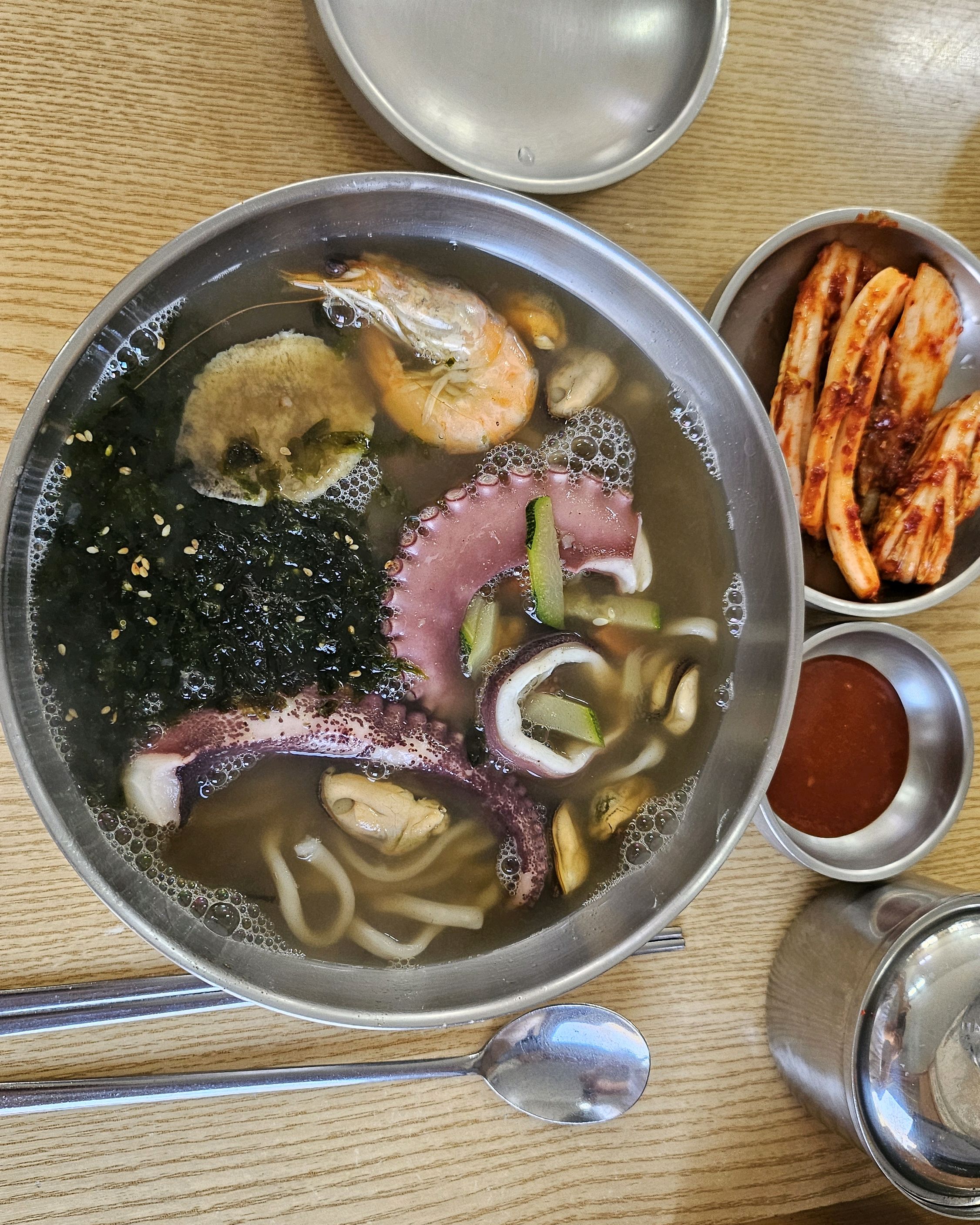 맛있게 잘먹고 갑니다 - 제주 맛집 협재칼국수