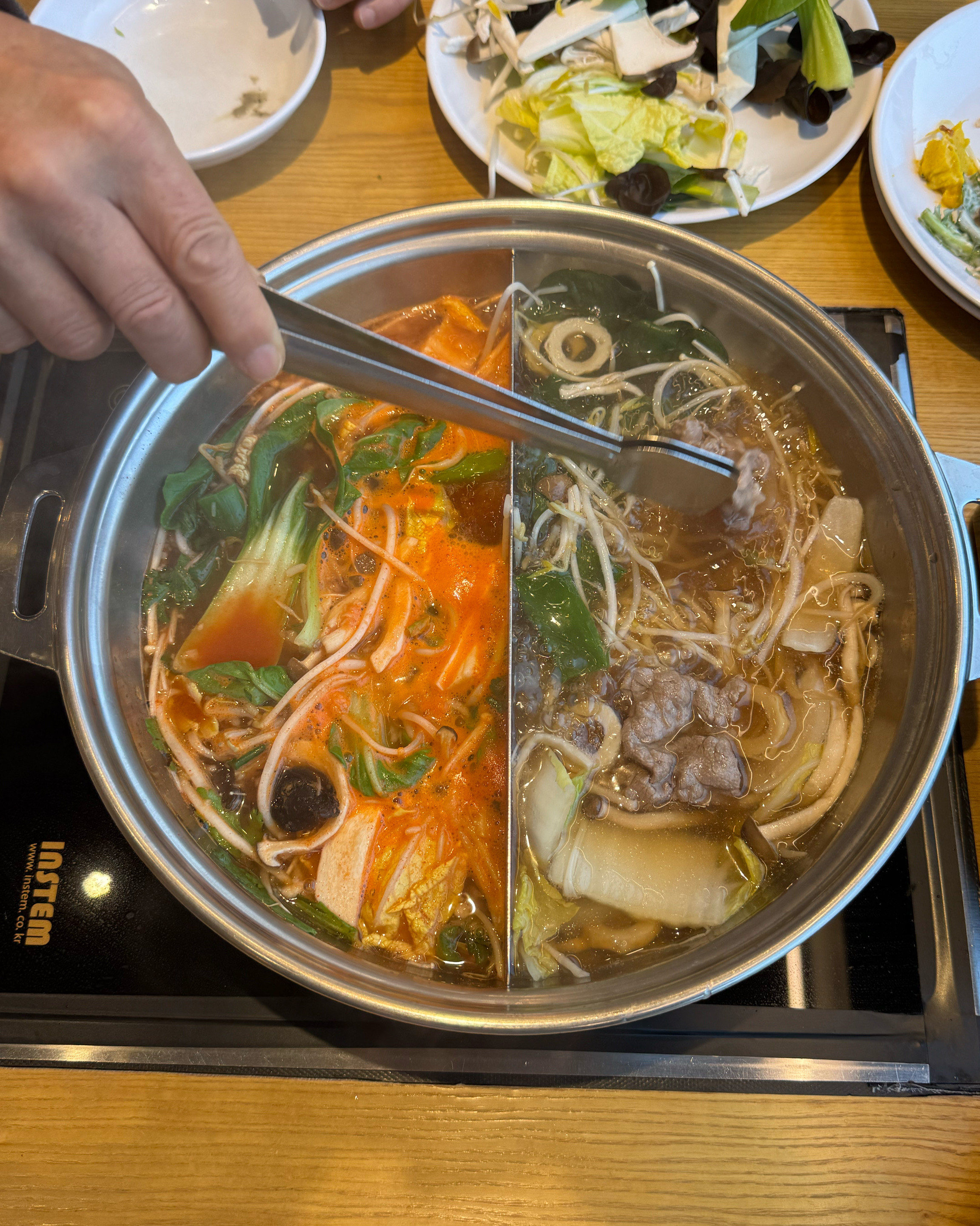 저렴한 가격에 고기들도 신선하고 야채들도 신선해서 너무 배부르게 잘 먹었어요!!! - 부산 화명동 맛집 샤브20 부산화명점
