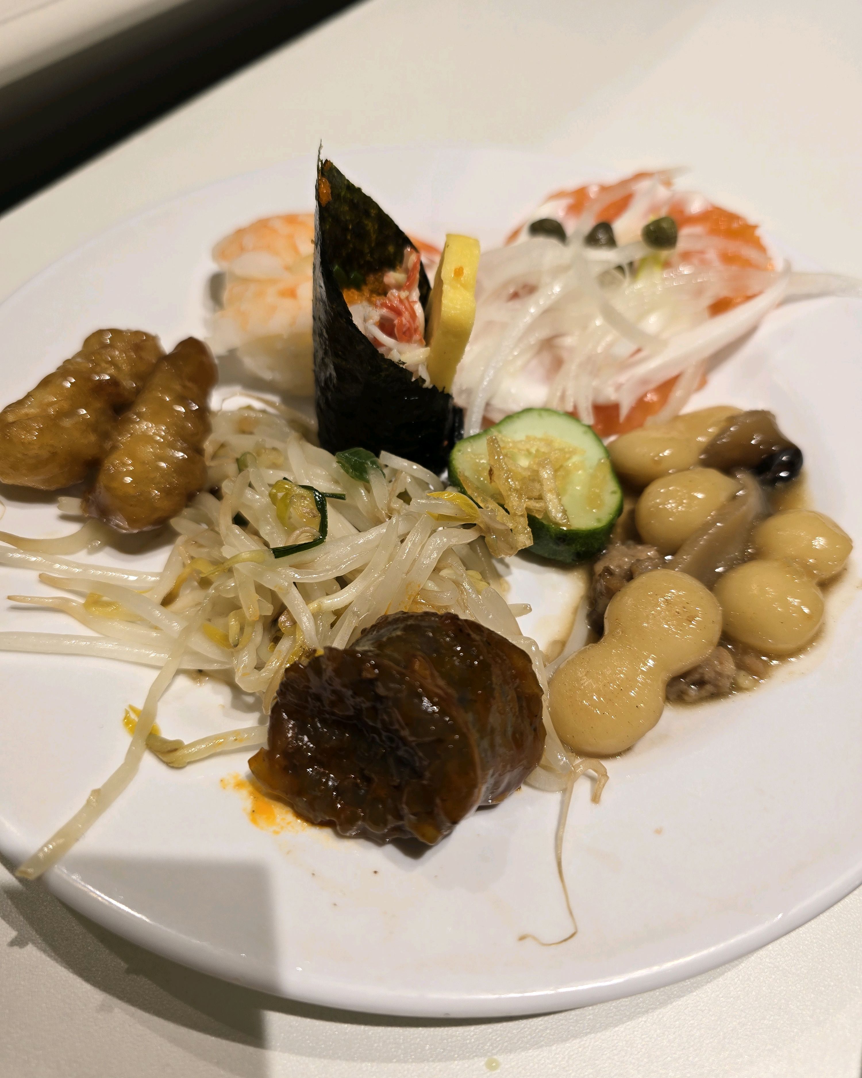 딸과 아들며느리랑 갔는데 종류도 많고 맛나게 잘 먹고 왔어요 - 동대문 맛집 애슐리퀸즈 던던 동대문점