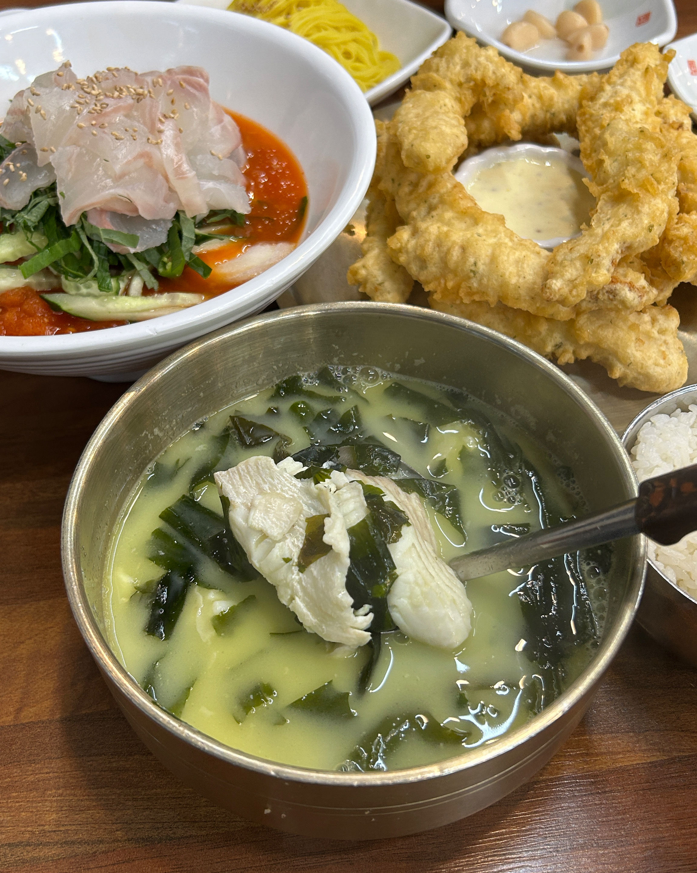 양식장하는 곳에서 내는 광어요리들이라 그런지 확실히 수준이 다르네요!!! 엄청 실하고 맛있