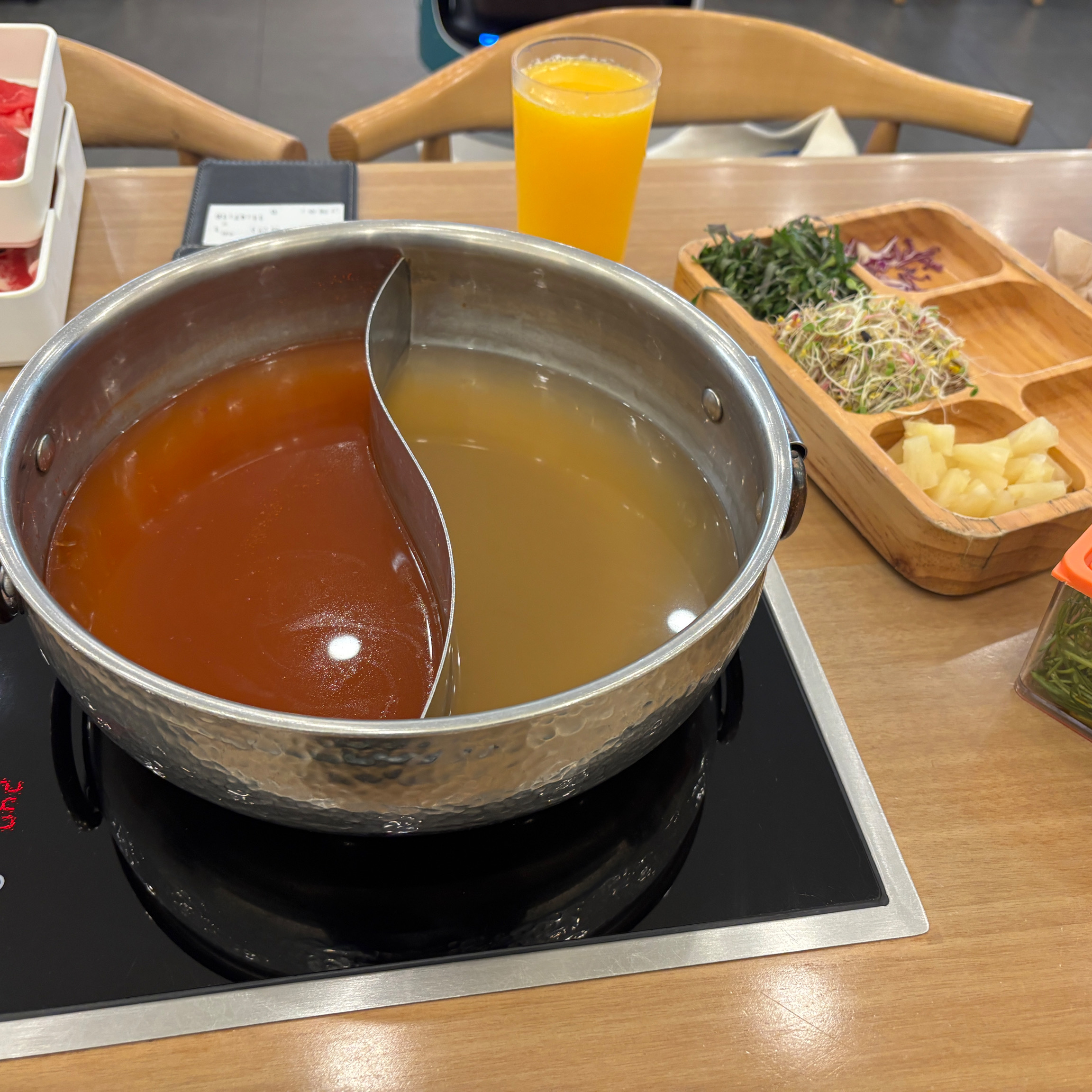 👍 손님이 많아서 회전율이 좋아서 채소가 신선합니다 - 천안 불당동 맛집 샤브올데이 천안불당점