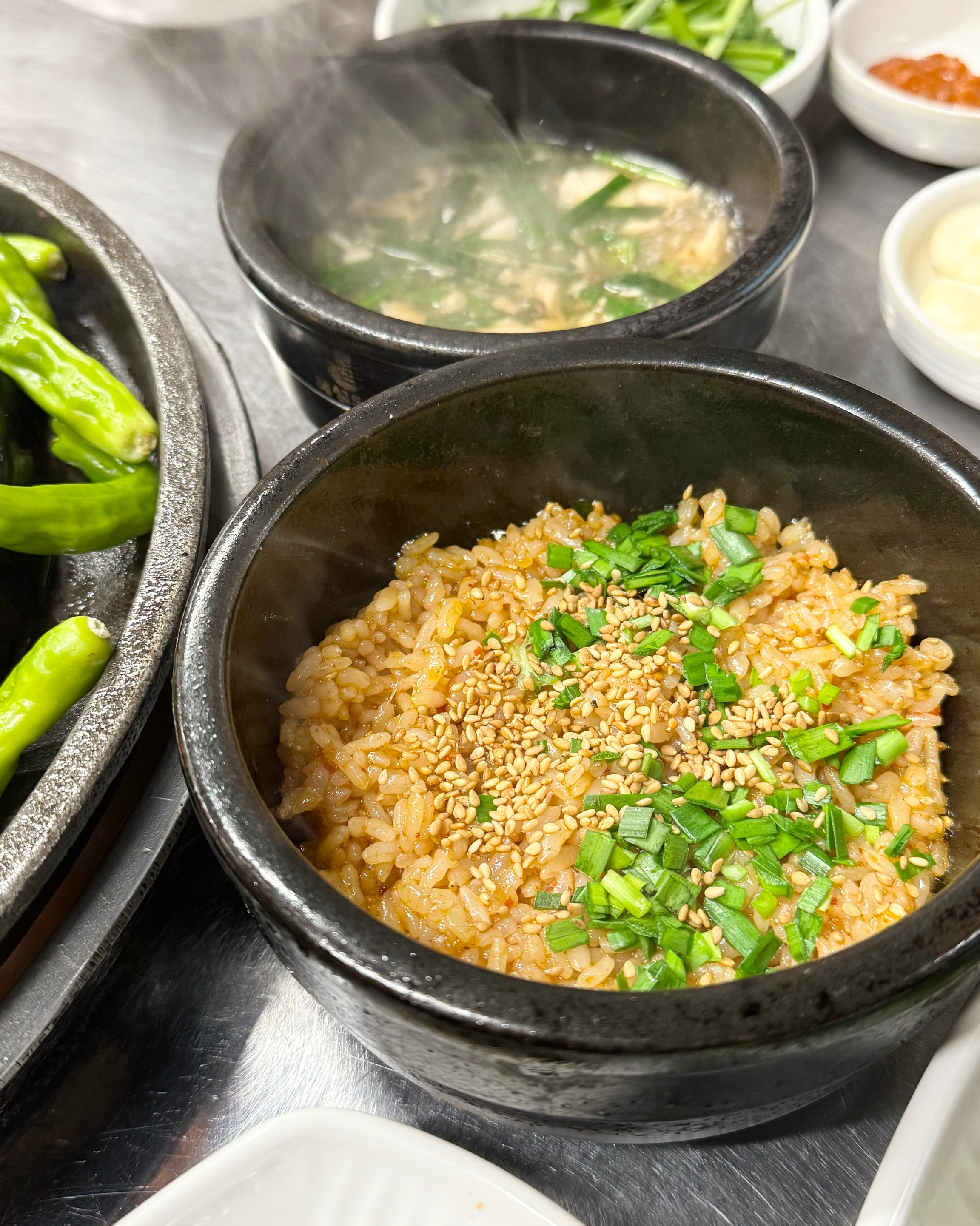 오늘이 3번째 방문인데 진짜 너무 맛있어요ㅜ 한번씩 꼭 생각나는 맛이에요. 같이 곁들여 먹