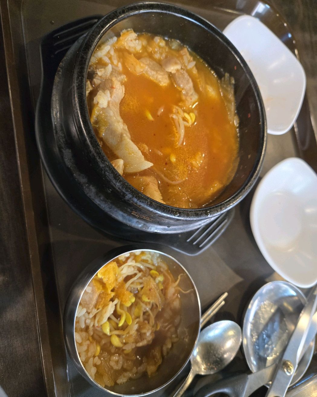 제가 웬만하면 이렇게까지 리뷰를 안 쓰는데. - 천호동 맛집 명품 기사식당 뚝다리 김치찌개