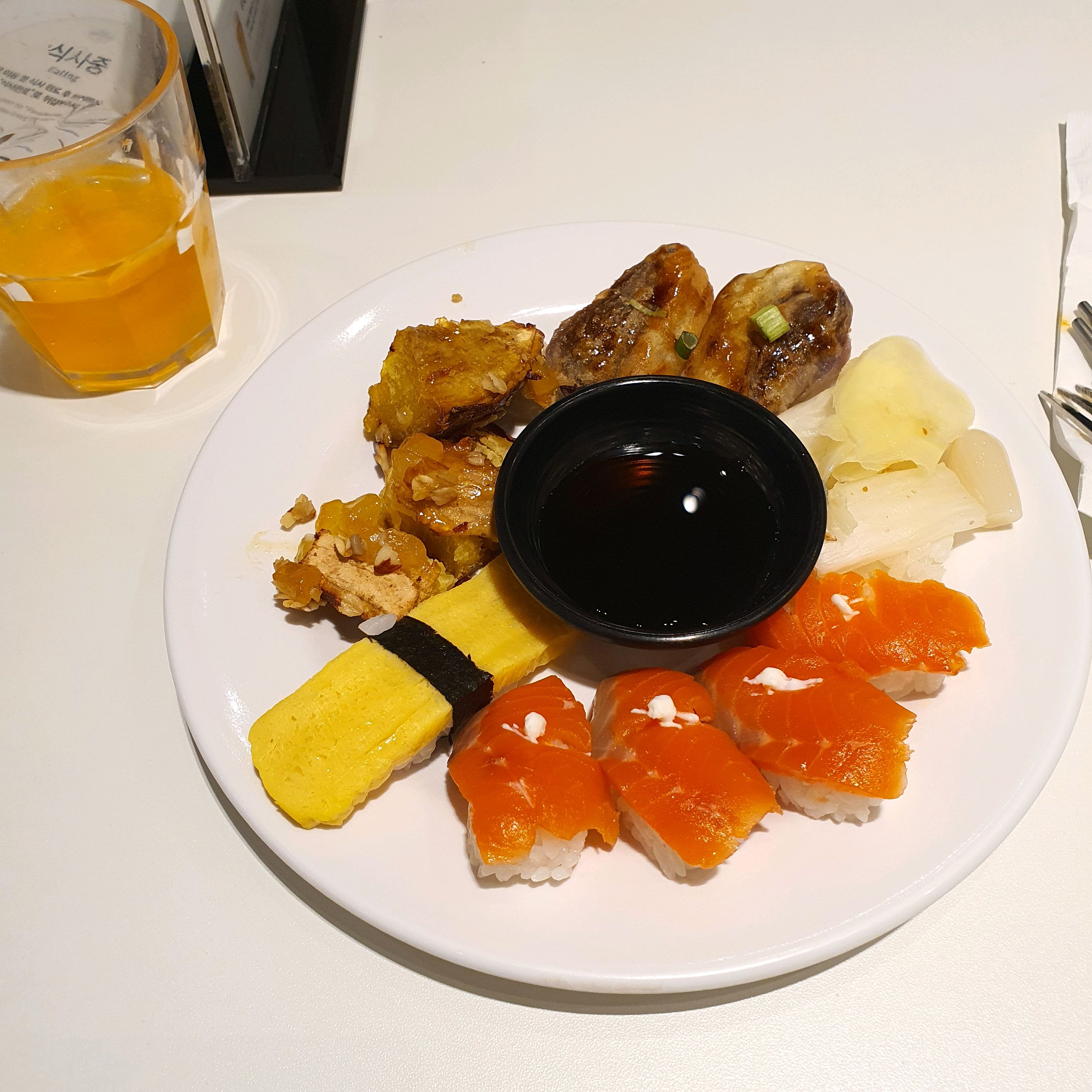 디저트가 더 맛있어진 느낌이에요!! 식사류도 맛있었습니다 좋아용 - 대학로 맛집 애슐리퀸즈 대학로점