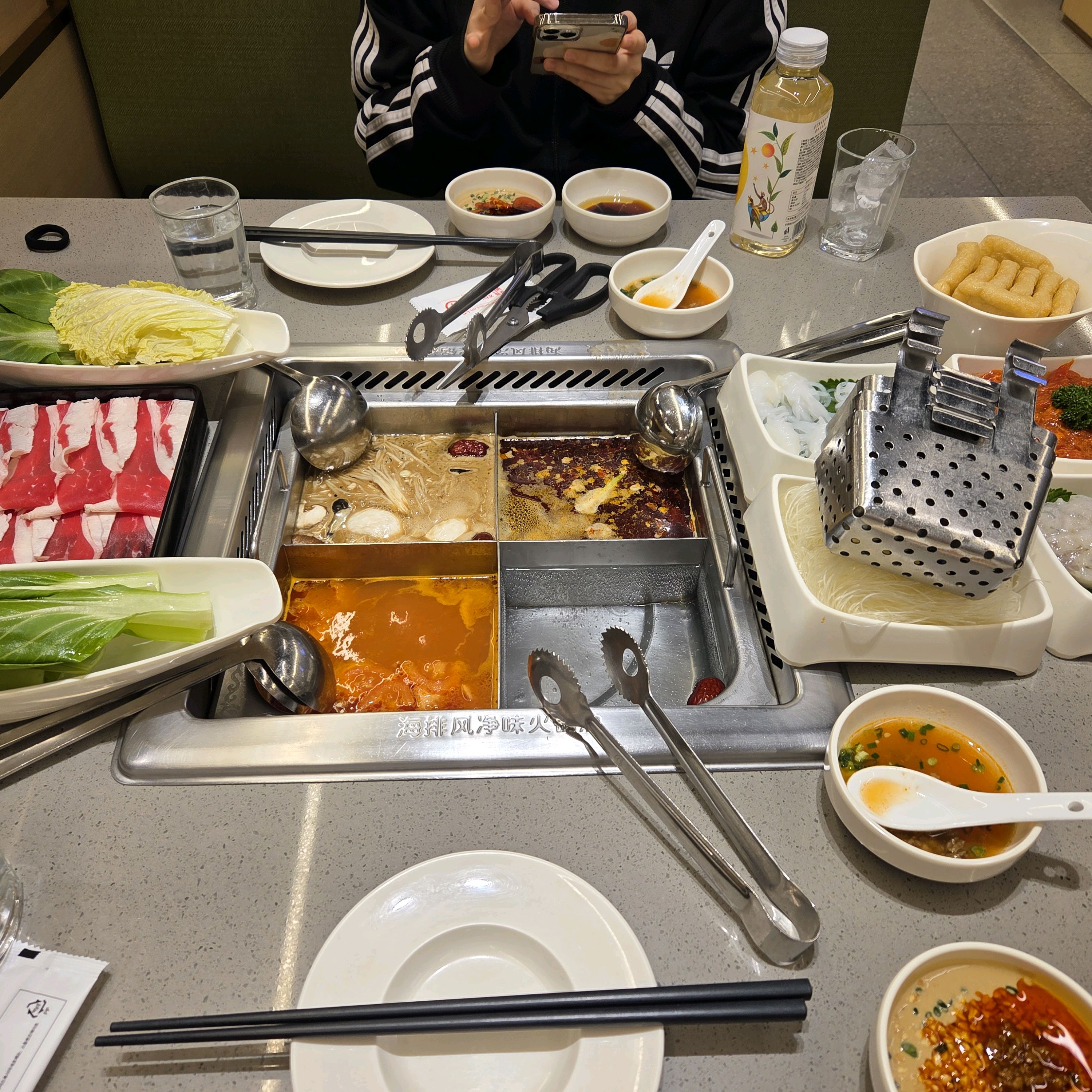 직원분들도 진짜 친절하시고 첫 방문이라 약간 얼타고 있었는데 친절히 이것저것 다 알려주셔서