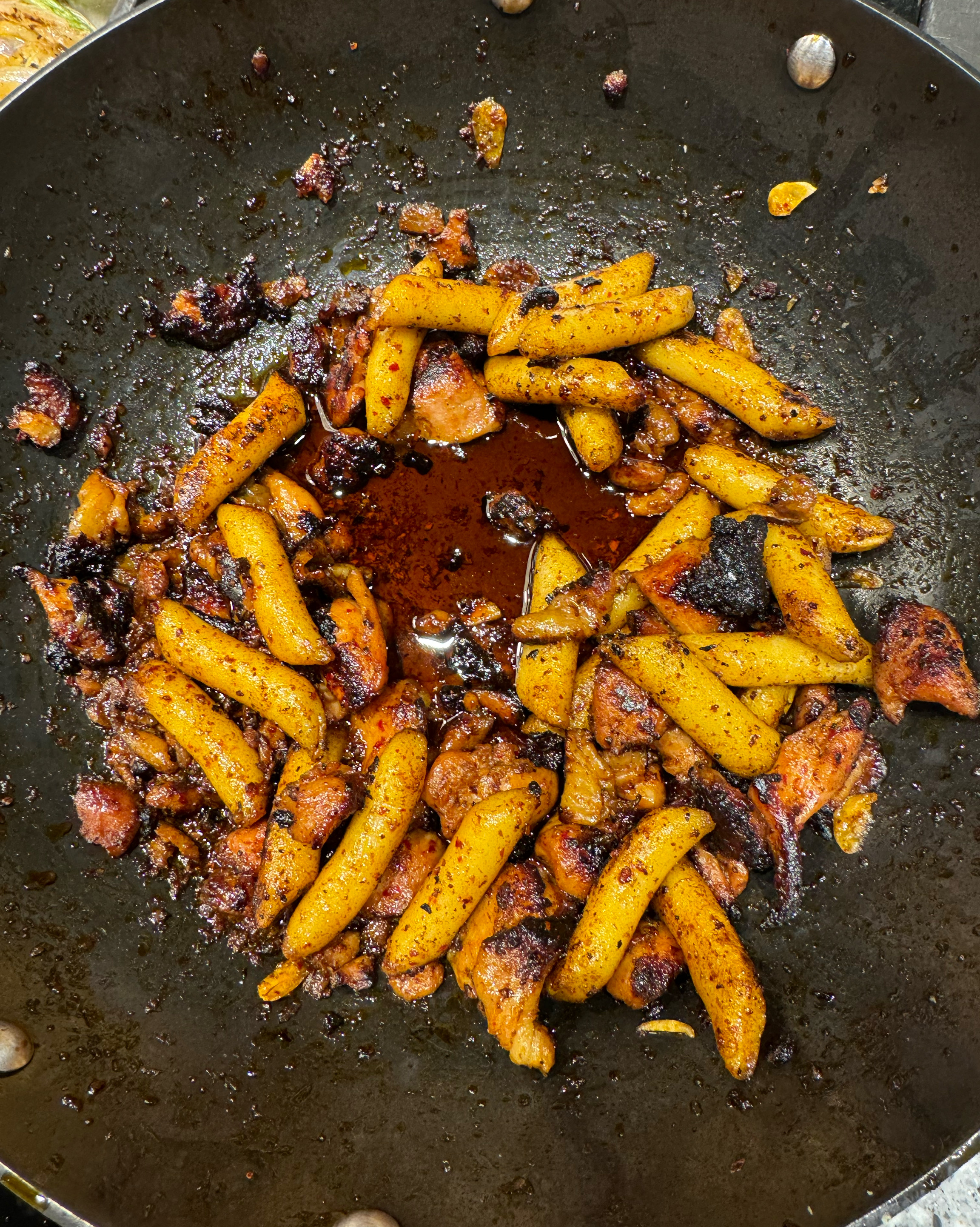 평소 피자몰 답지 읺게 블랙 시크릿 치킨이 탔네요~ - 성남동 맛집 피자몰 울산점