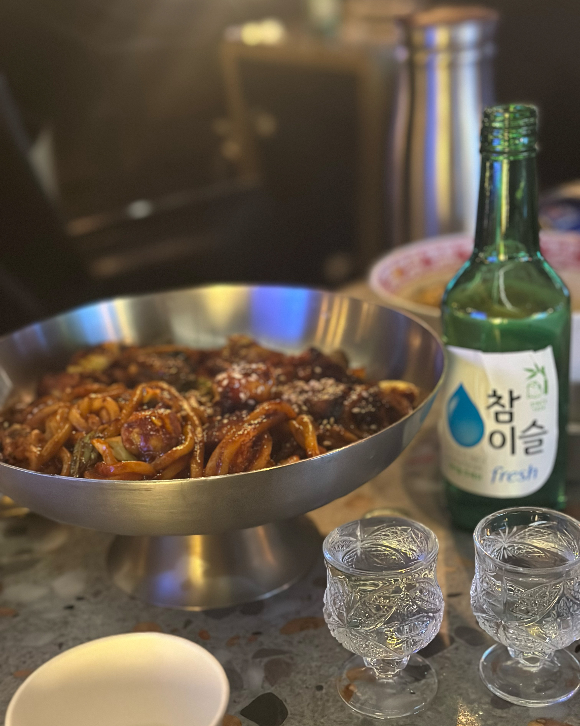 음식이 너무 맛있었어요!! 스코바 숯불 치킨 진짜 맛있었어요! 술도 다양하게 있어서 좋았어