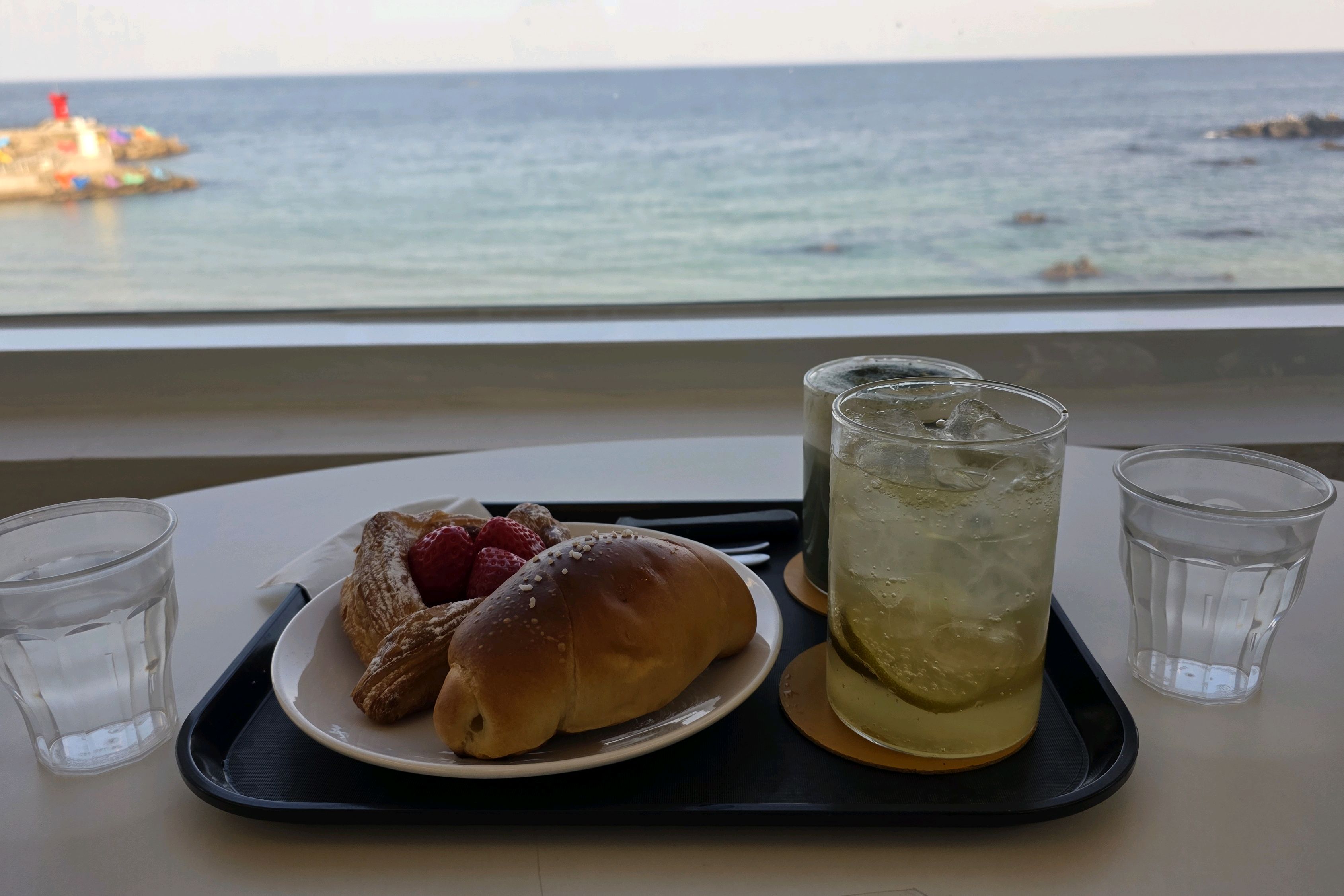 [동해 맛집 카페히즈] 직접 가본 로컬 리뷰
