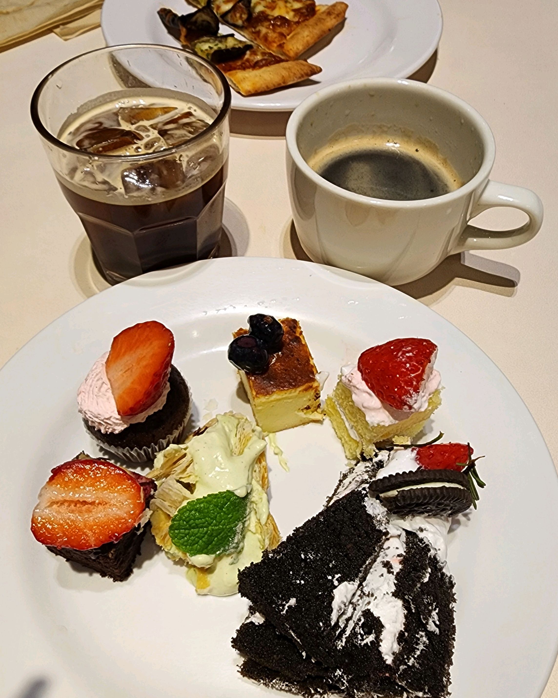 평소 먹던 것만 먹다가 잘 안먹던 메뉴로 눈을 돌렸더니 먹을 것들도 많고 맛있네요 - 세종 맛집 애슐리퀸즈 홈플러스 세종점