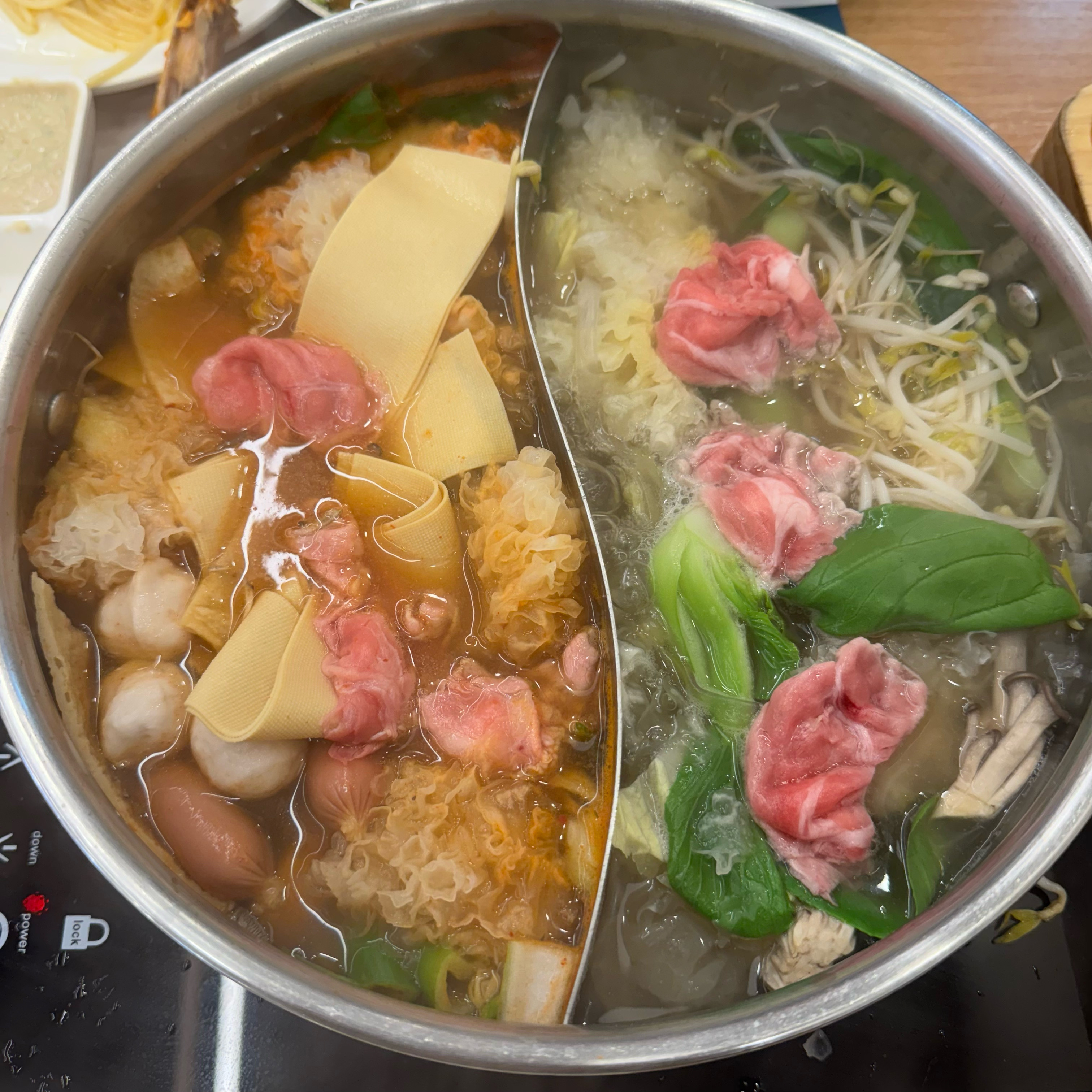 음식도 다양하게 준비되어있고 - 제주 도남 맛집 샤브올데이 제주도남점