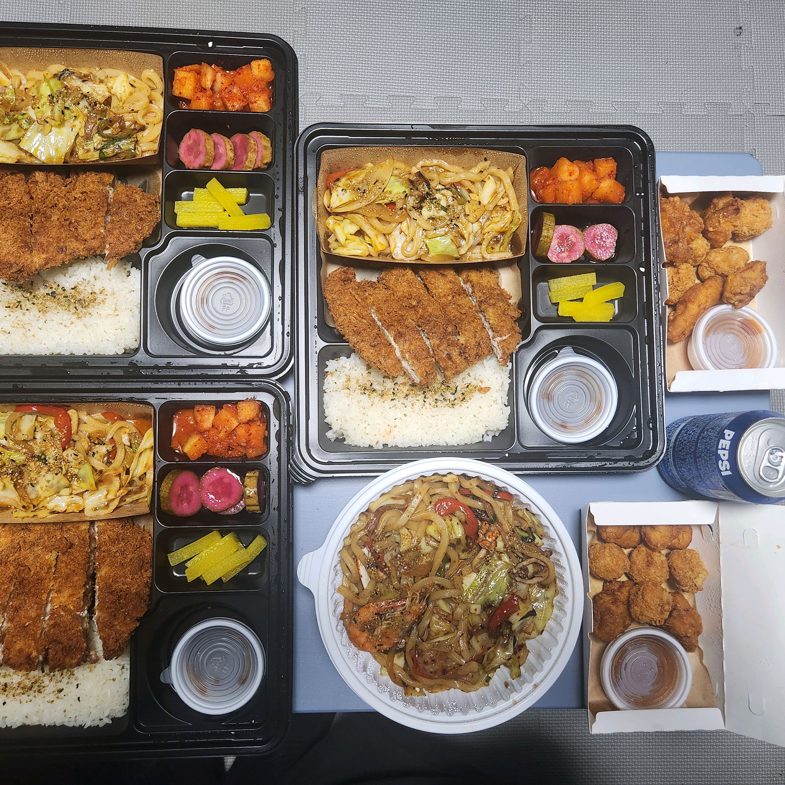 직장동료들과 먹으려고 왕창 포장했어요ㅋ - 제주 아라동 맛집 홍익돈까스 제주아라점