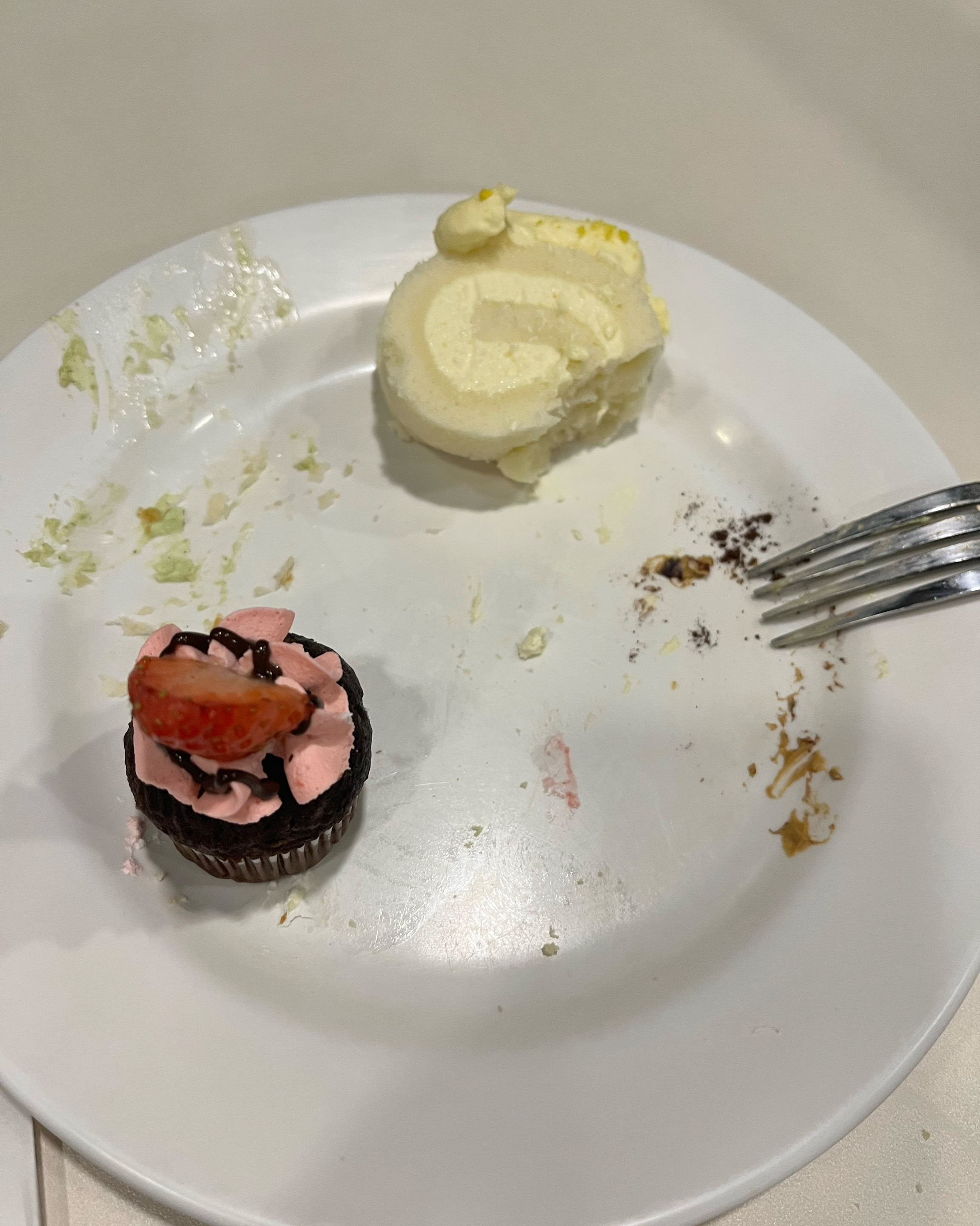 오랫만에 방문했는데 딸기축제네요~~ - 강변역 맛집 애슐리퀸즈 강변점