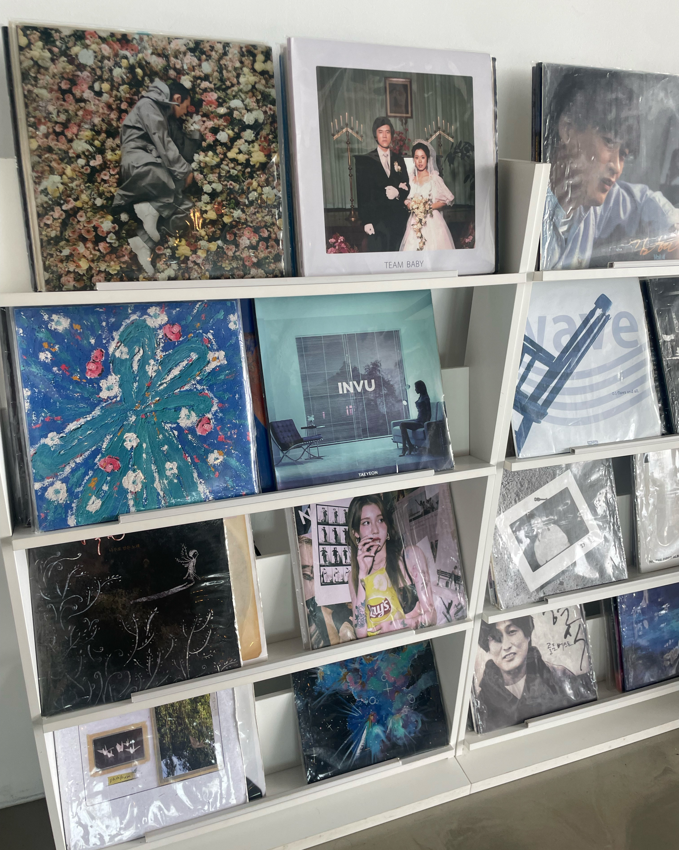 제주도 최고 인기 엘피카페입니다 평일오전에 가면 웨이팅이 없는편이고 오후에 가면 네이버로 