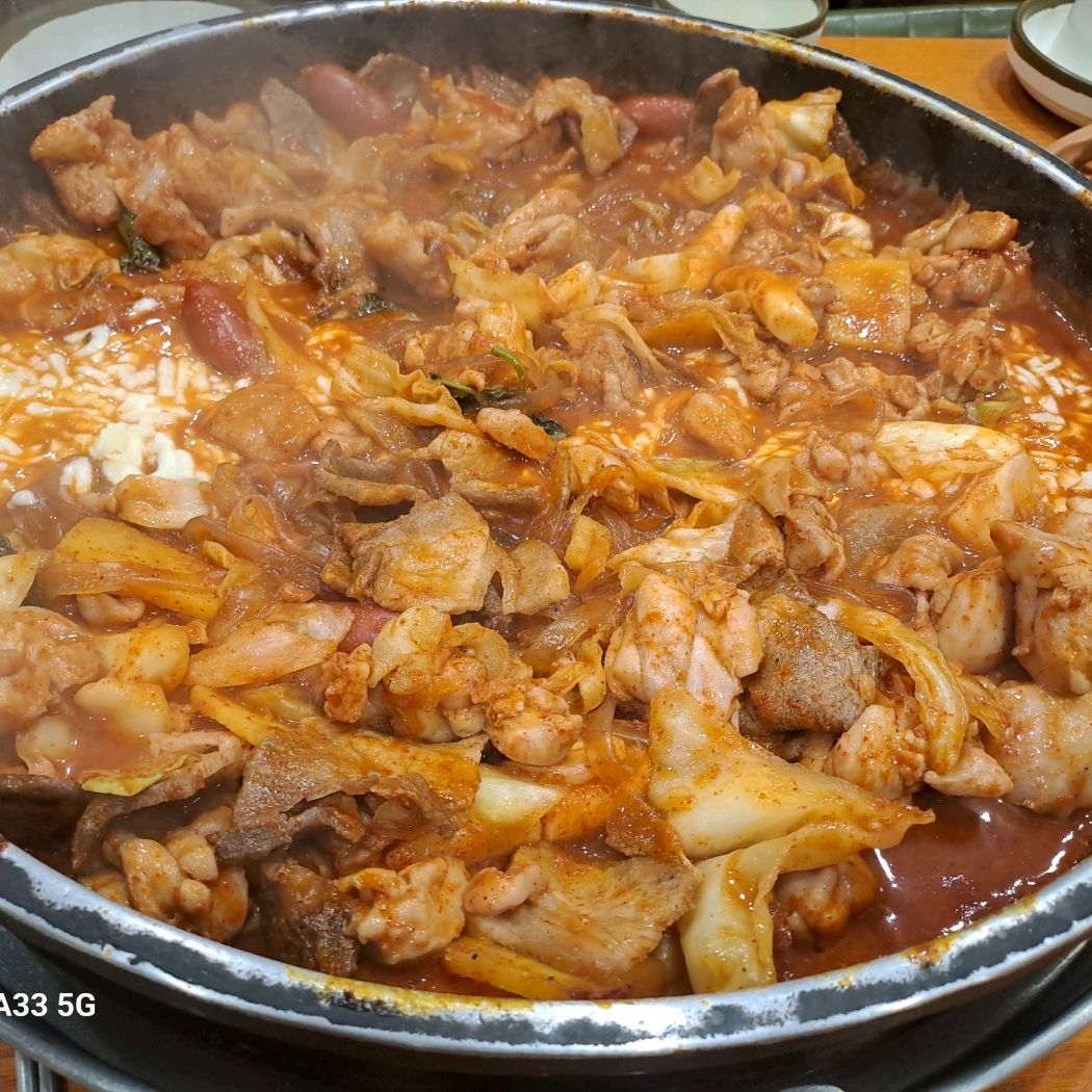 진짜 역대급으로 맛있어요!!!! 처음 먹어보는데 여기 지립니다 - 천호동 맛집 천호닭갈비